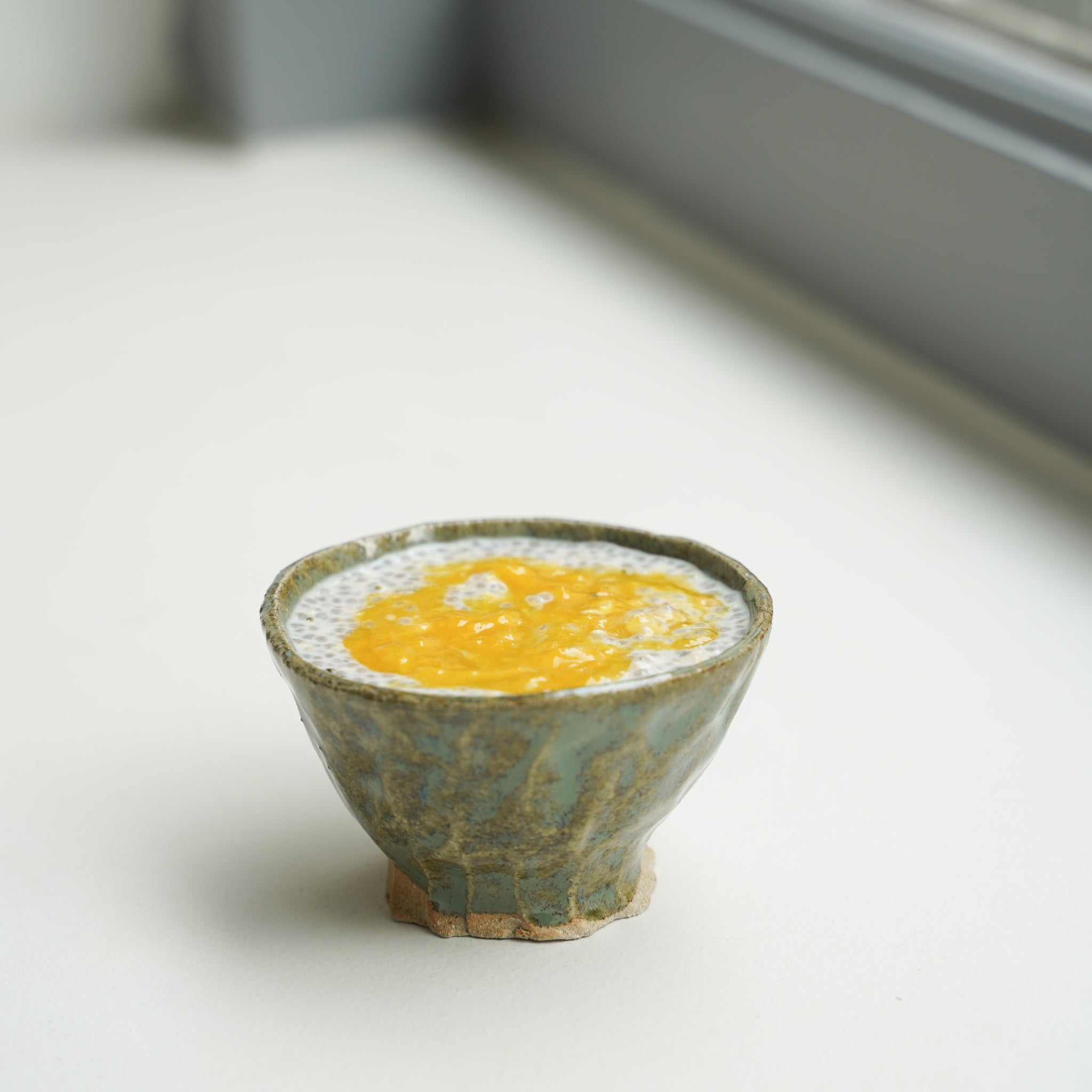 Bol grès blanc D9,5cm - vert satiné d'Estudio Vernis chez Brutal Ceramics