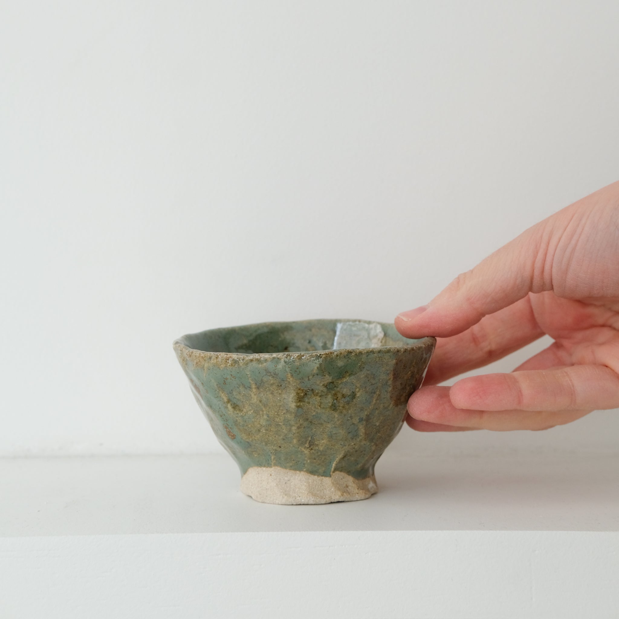 Bol grès blanc D9,5cm - vert satiné d'Estudio Vernis chez Brutal Ceramics