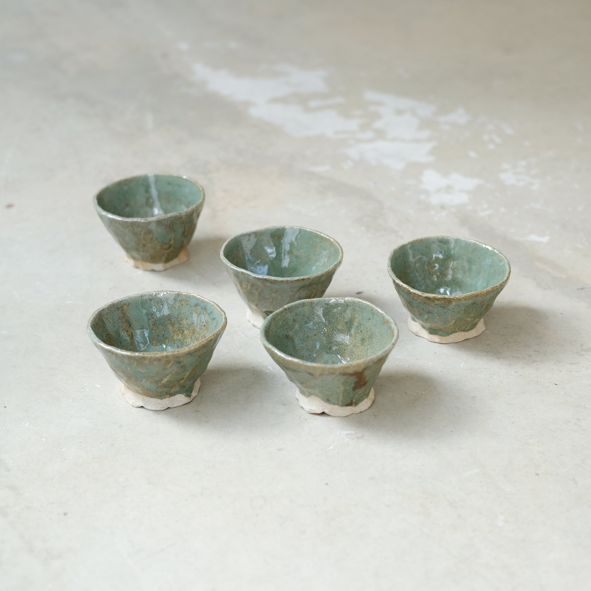 Bol grès blanc D9,5cm - vert satiné d'Estudio Vernis chez Brutal Ceramics