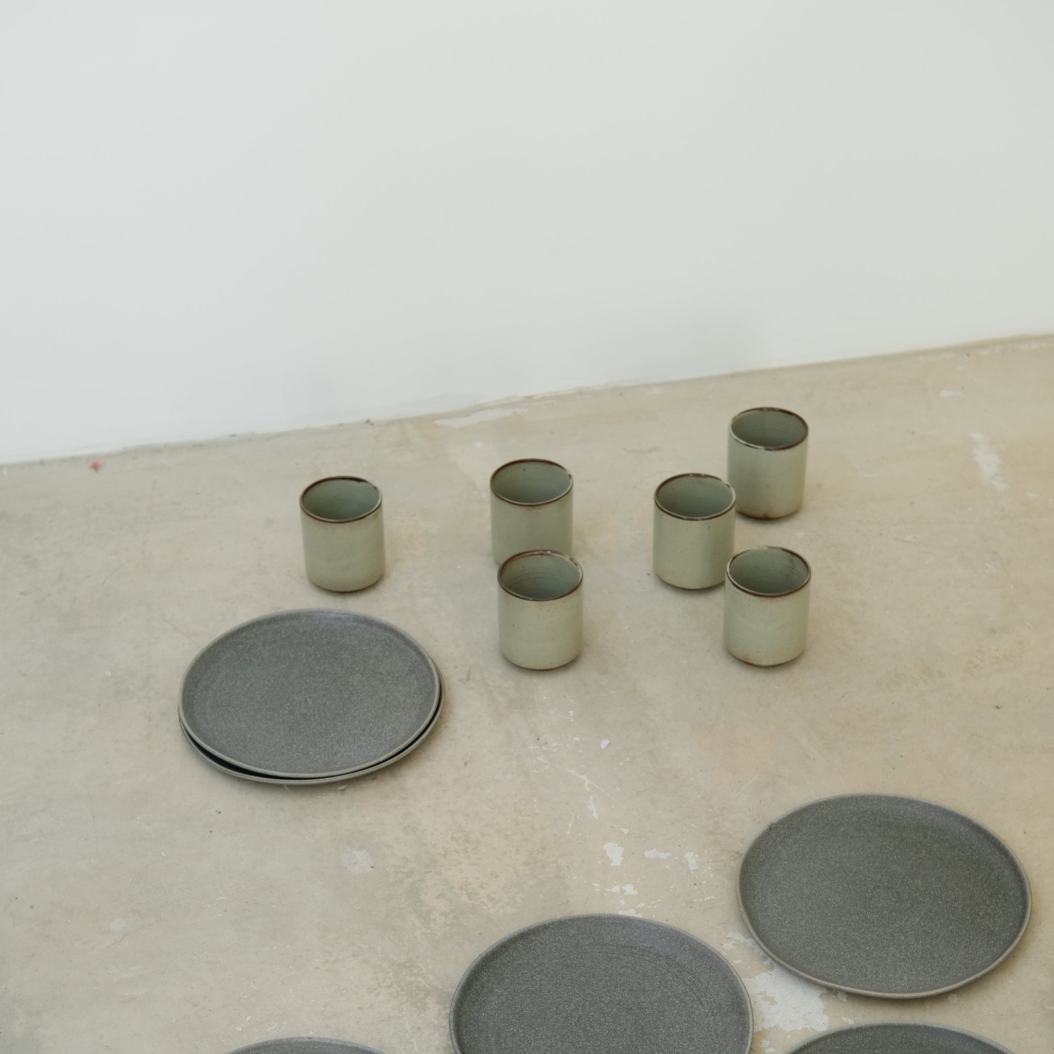 Tasse en grès 200ml vert clair de A minimâ chez Brutal Ceramics