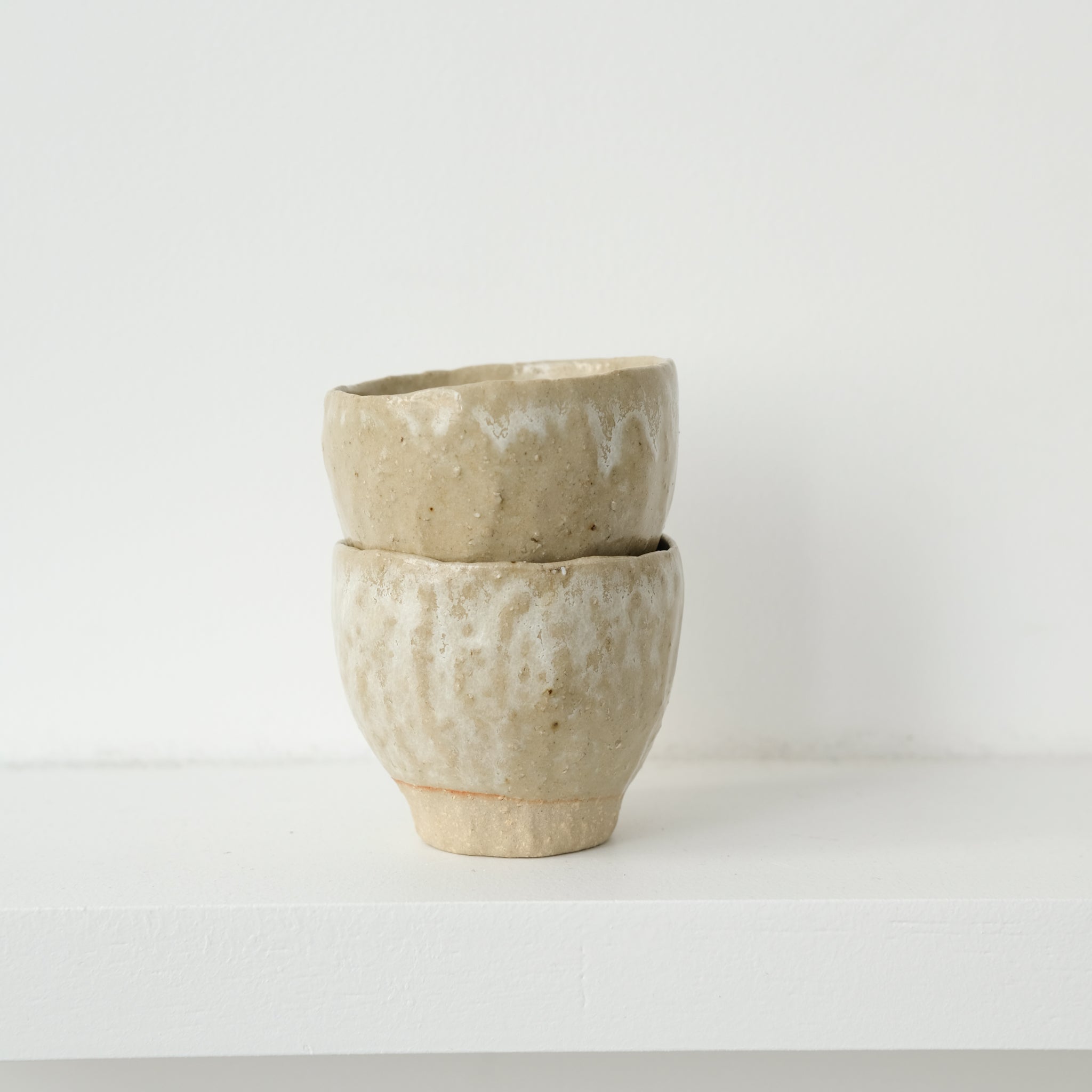Tasse en grès blanc 100ml - Blanc de Judith Lasry pour Brutal Ceramics