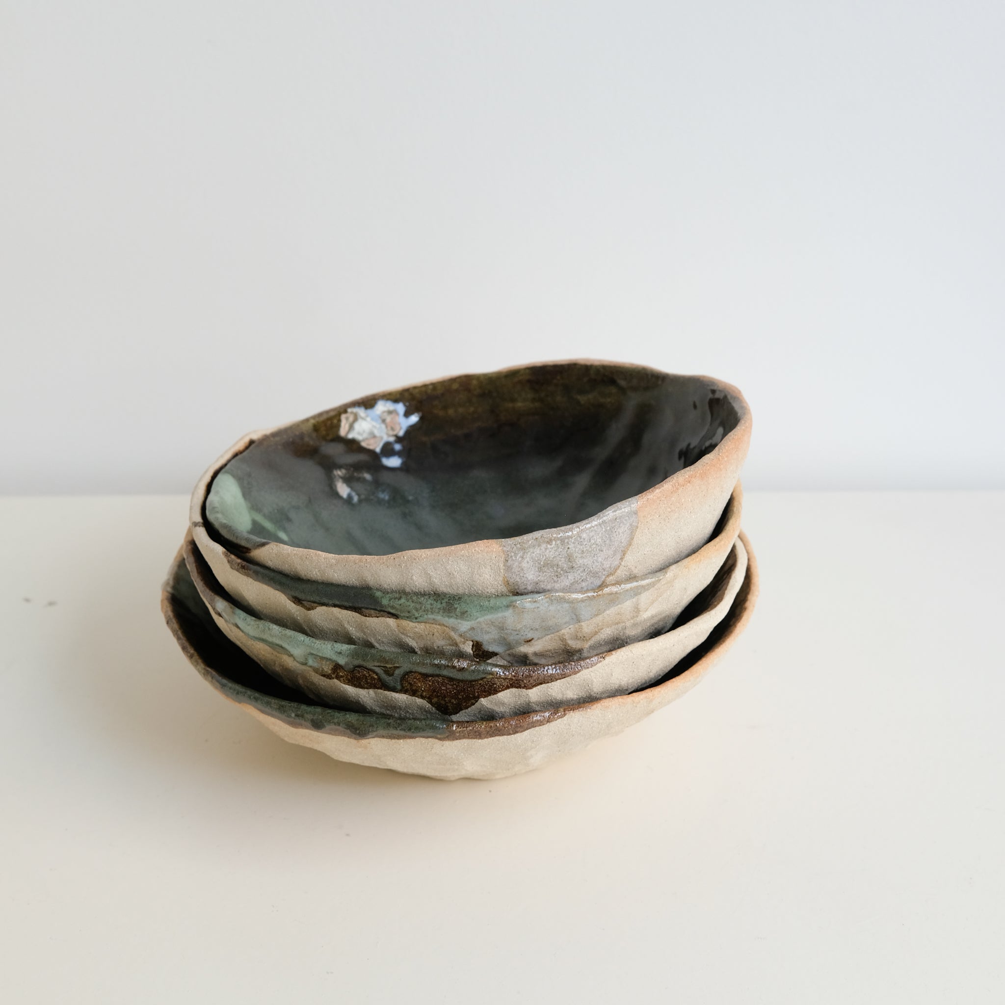 Bol en grès D 19cm - Vert et bleu d'Estudio Vernis chez Brutal Ceramics