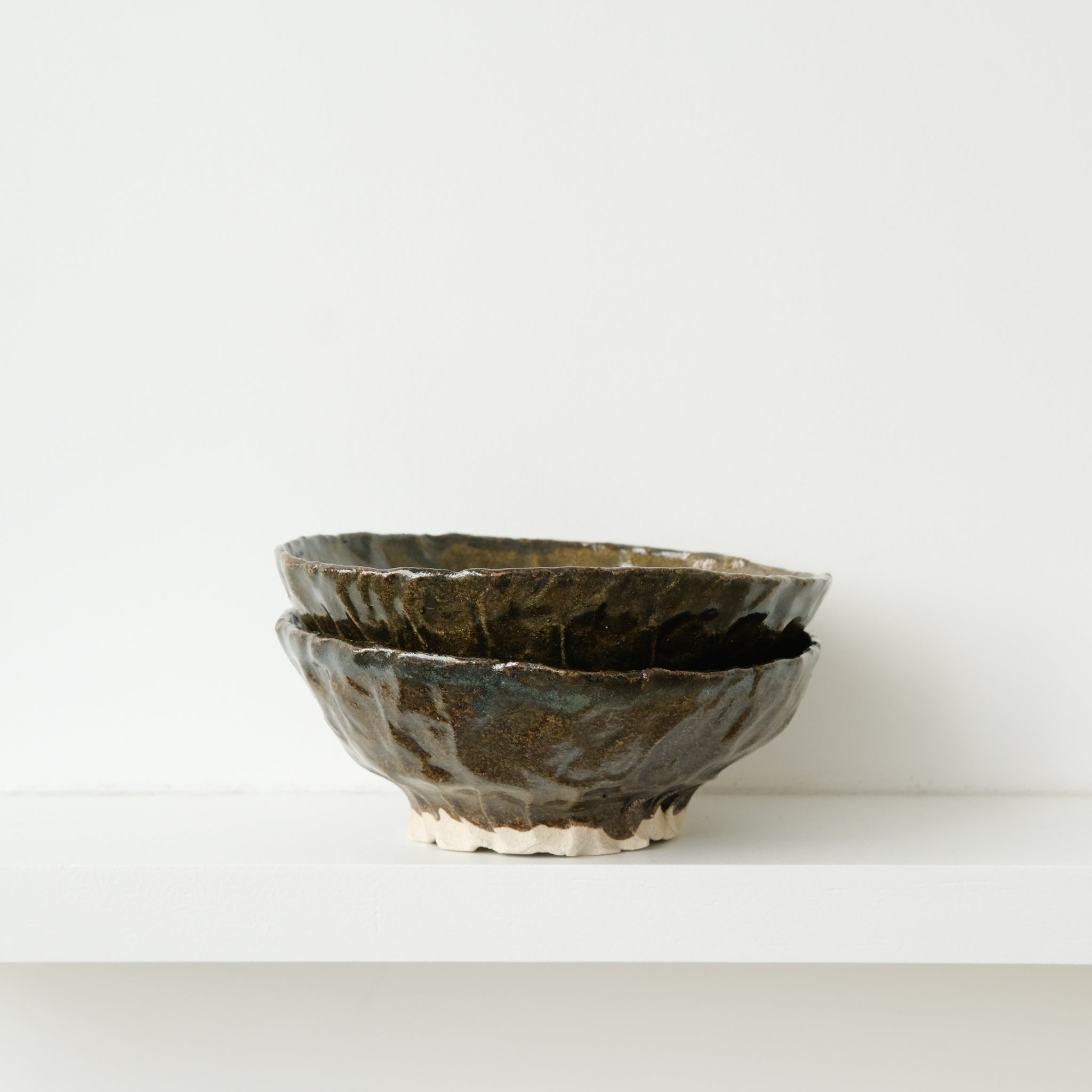 Bol en grès D 16cm - marron noir d'Estudio Vernis chez Brutal Ceramics