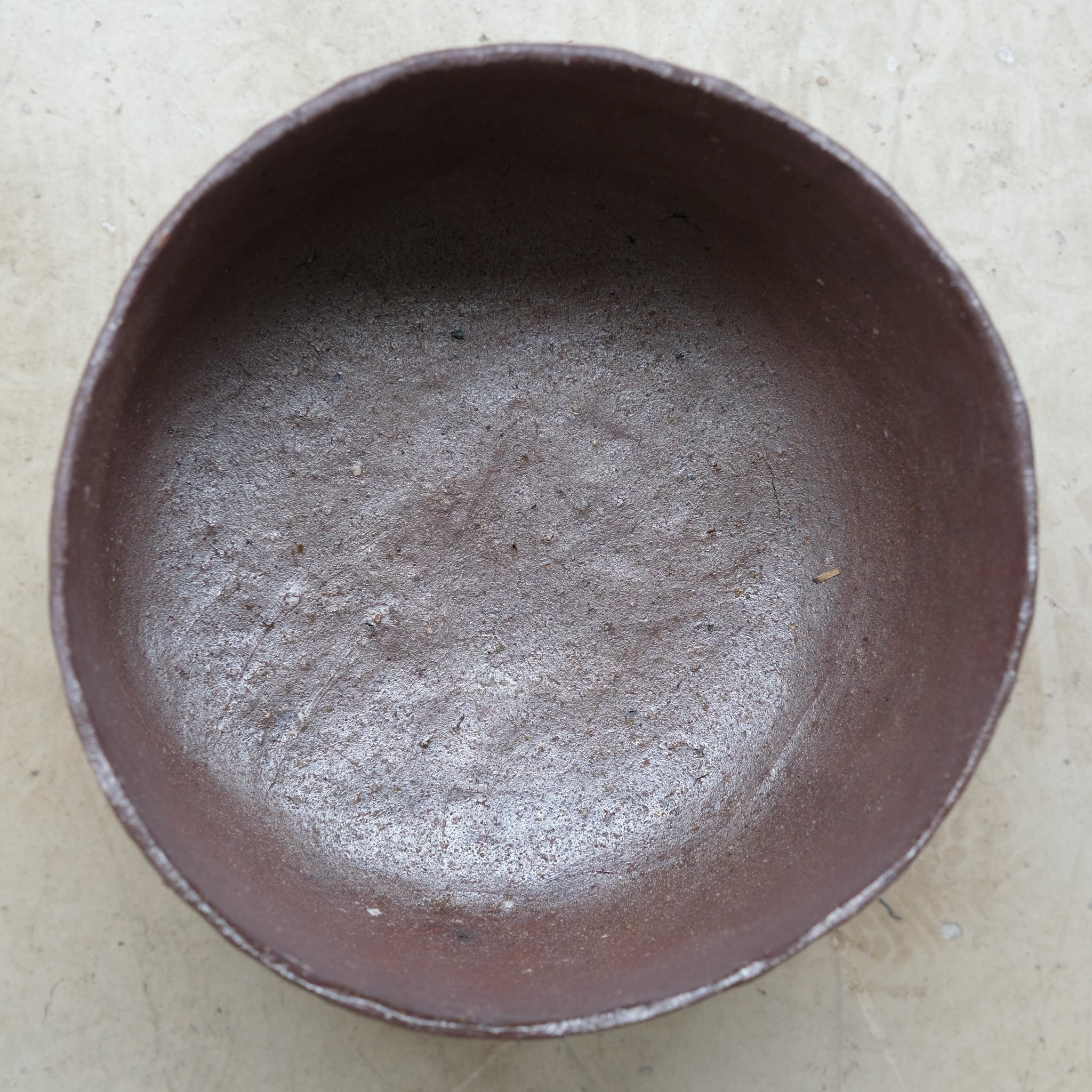 Coupe en terre glanée cuisson bois 02- H13cm - brique de Judith Lasry chez Brutal Ceramics