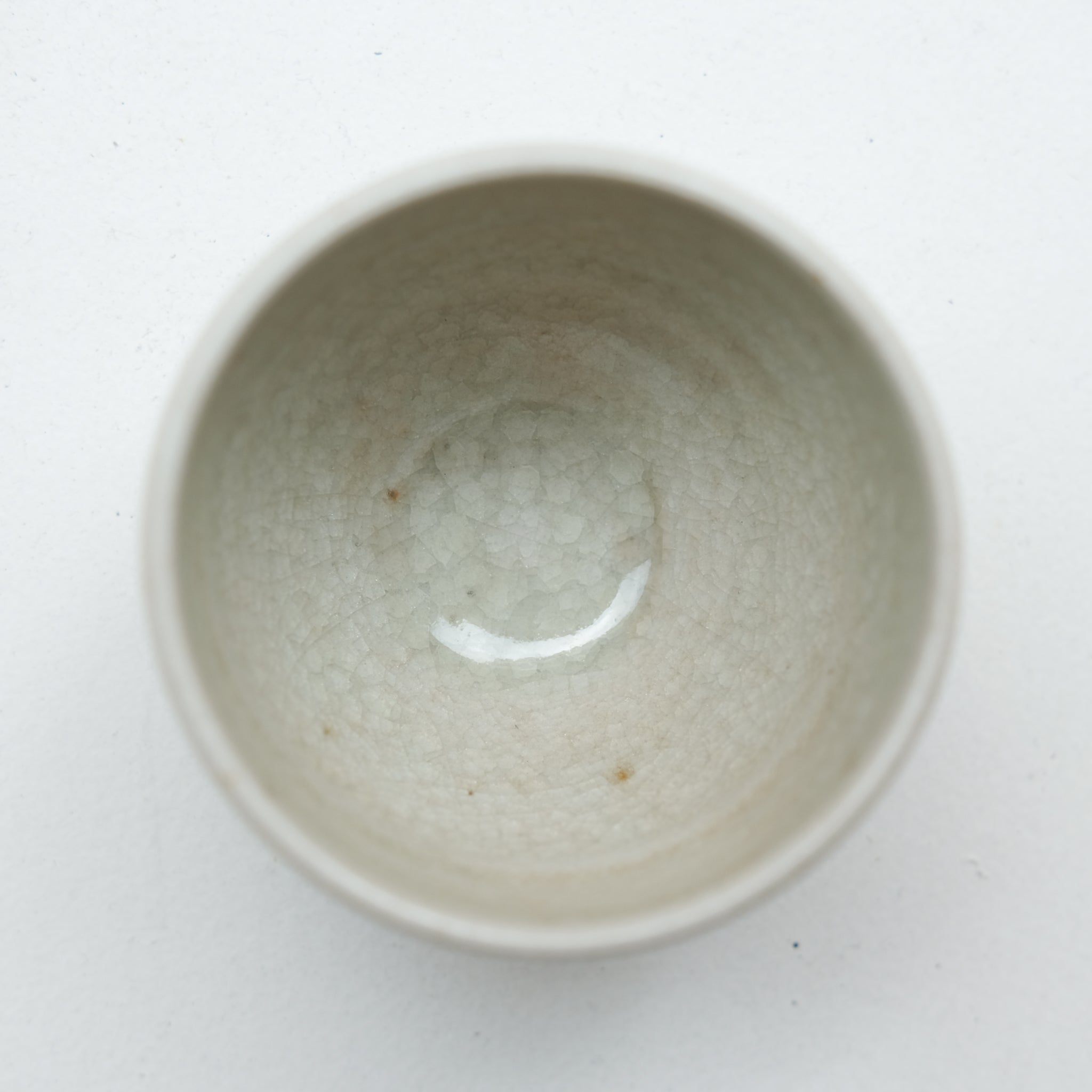 Bolinet-Tasse en grès cuisson bois 90ml (9) - blanc chaud craquelé de Maud Thiefaine chez Brutal Ceramics