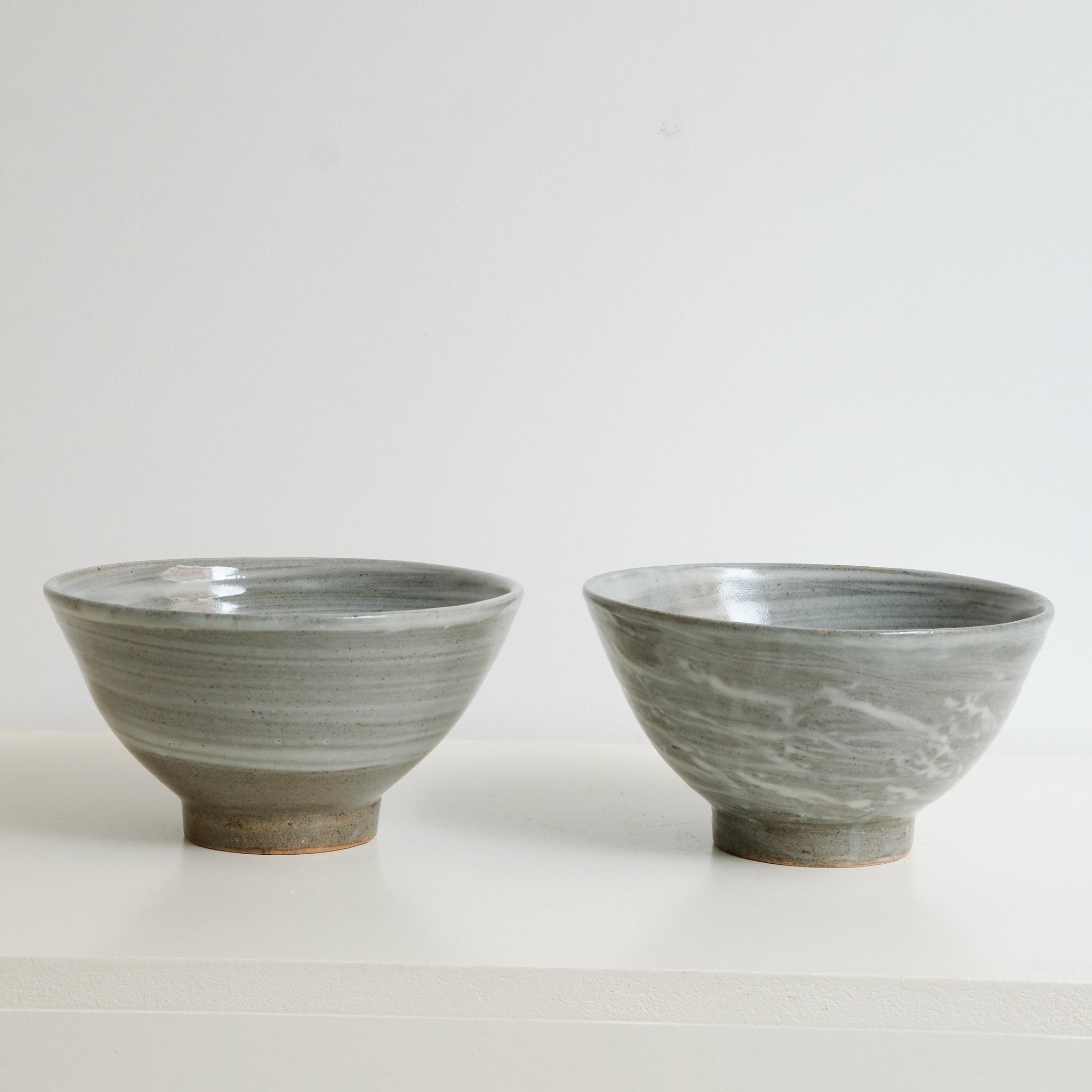 Bol à nouille D 19,5cm /gris et engobe blanc de Dauphine Scalbert chez Brutal Ceramics
