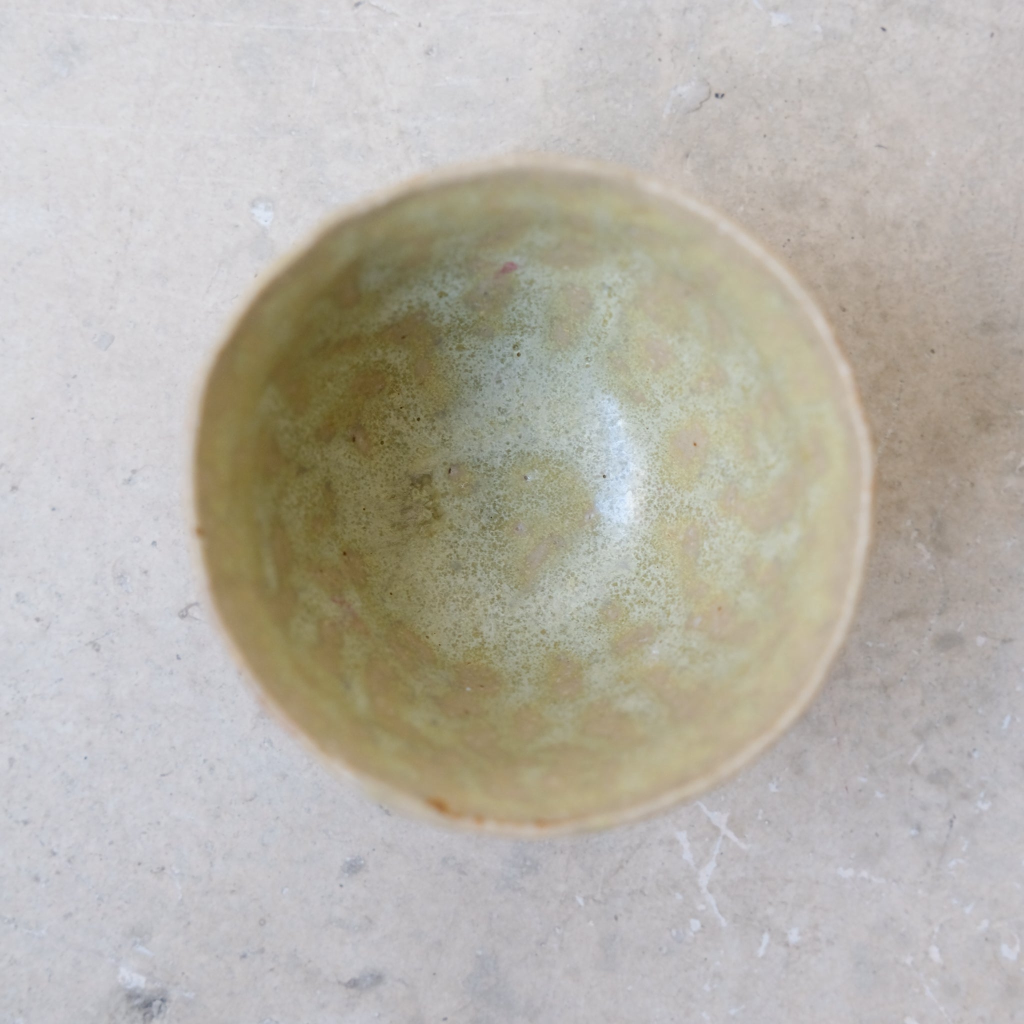 Tasse en grès 70ml - Jaune clair de La Poterie du Chaillou chez Brutal Ceramics