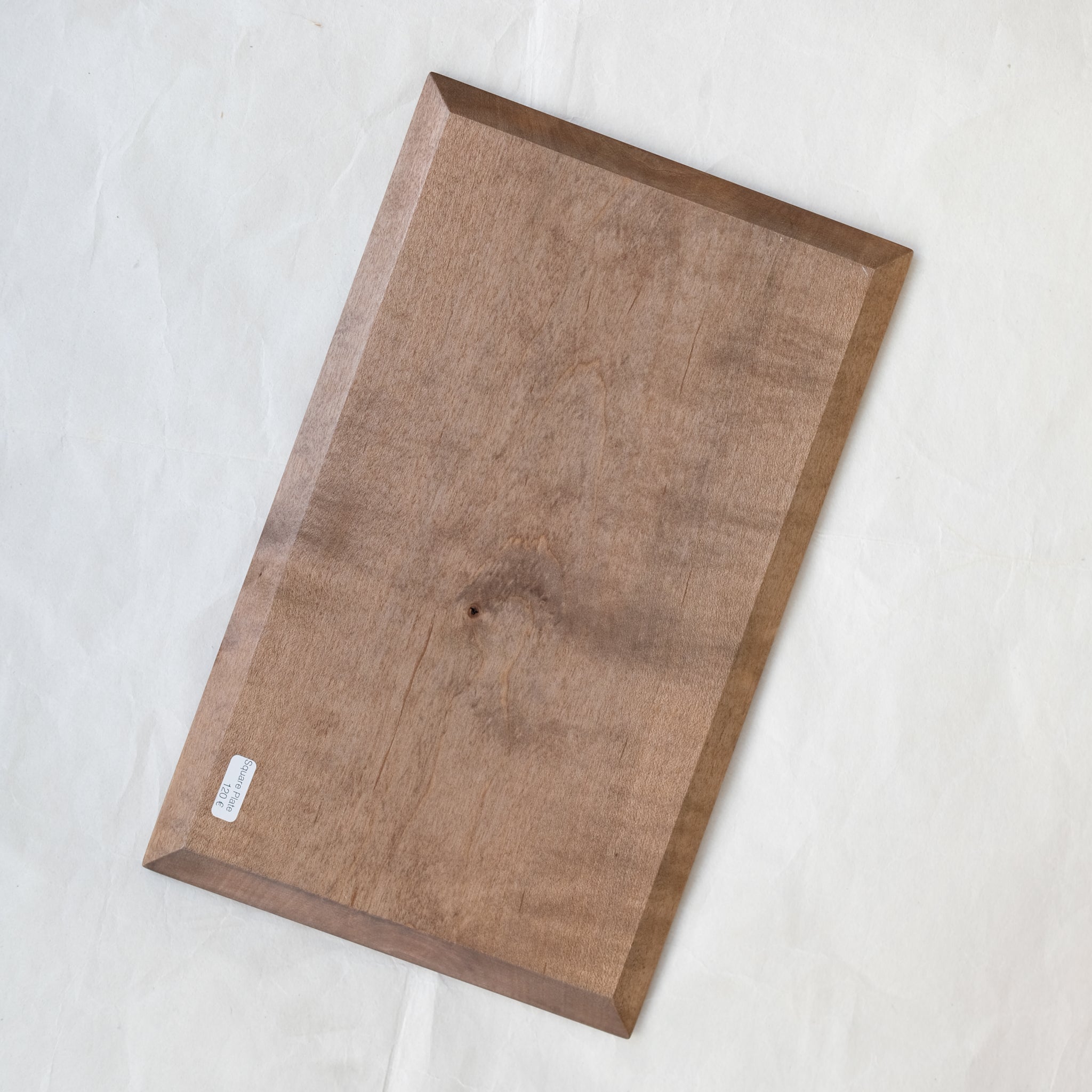 Plateau rectangulaire S en érable japonais L 26cm - marron de Yu Uchida chez Brutal Ceramics