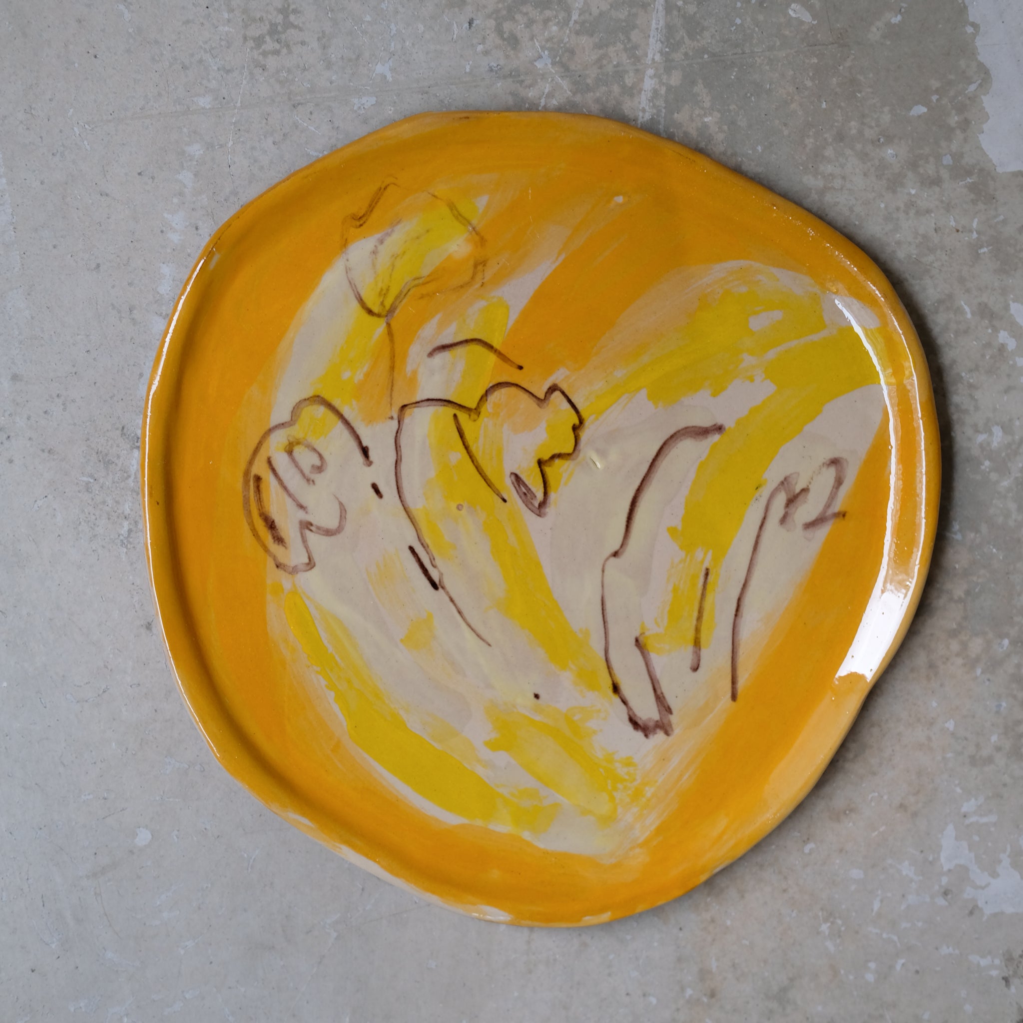 Assiette W2332 en faïence rouge D 19cm - Multicolore d'Héloise Bariol chez Brutal Ceramics
