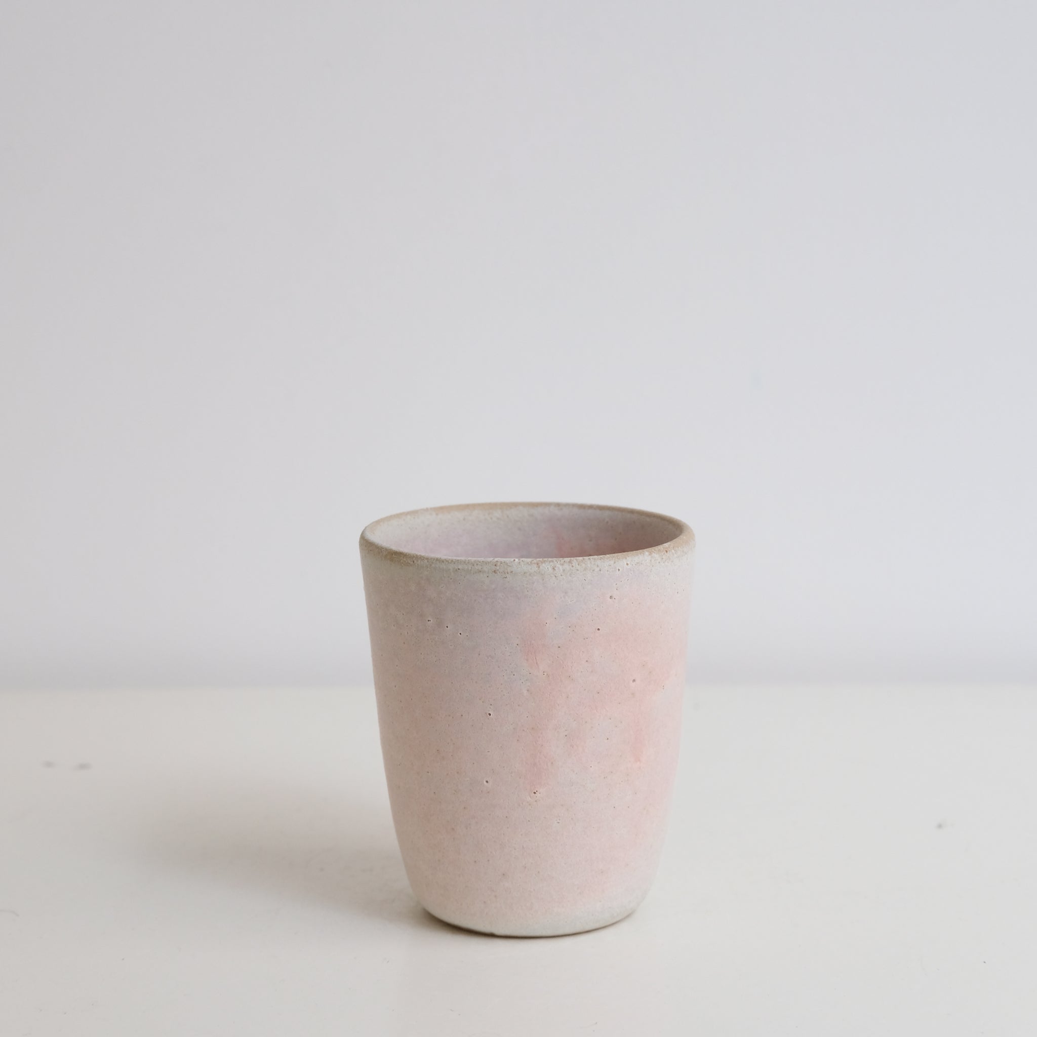Tasse rose mat 210ml - de Hoji Ceramics chez Brutal Ceramics