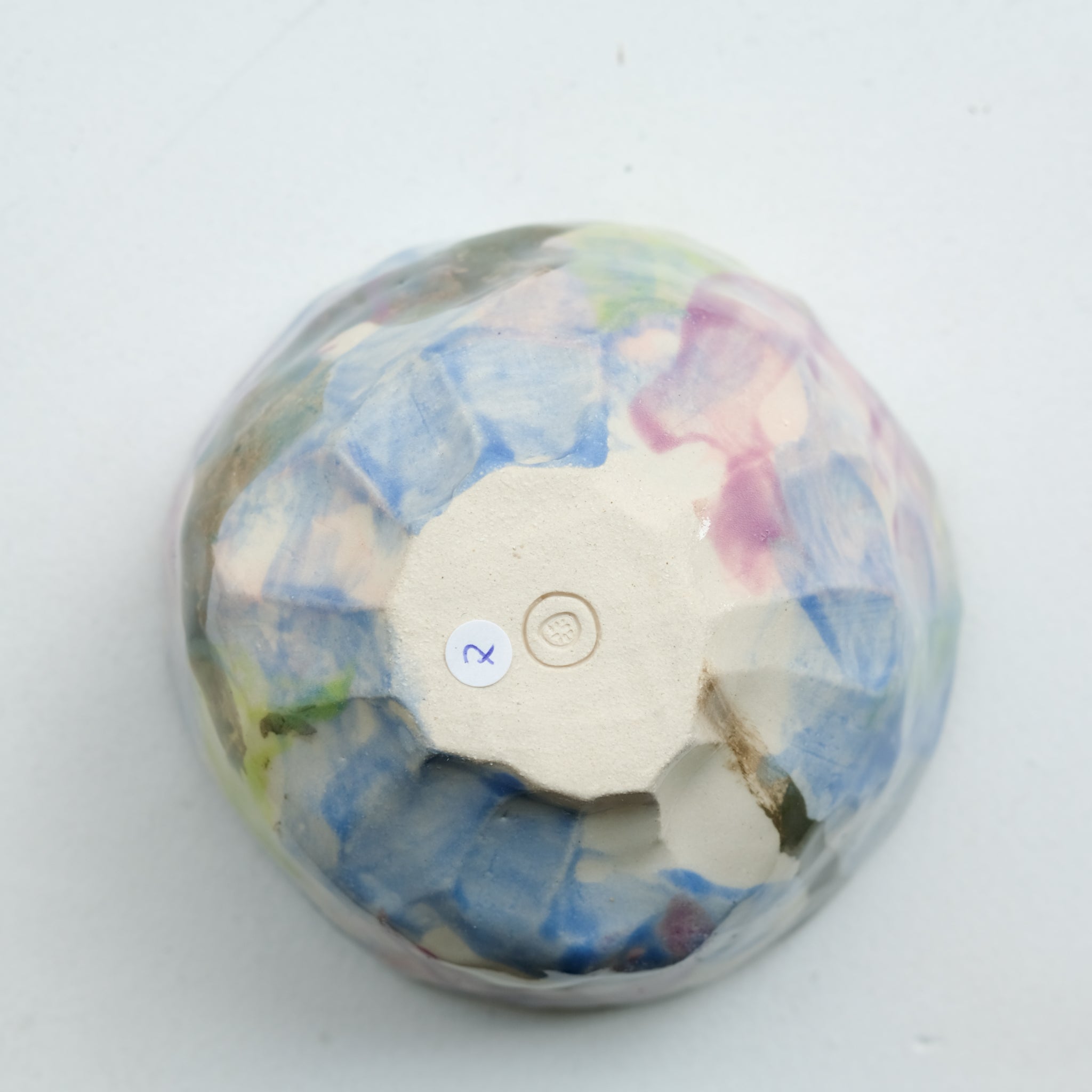 Tasse 07 en grès 180ml - multicolore de Camille Létoffé chez Brutal Ceramics