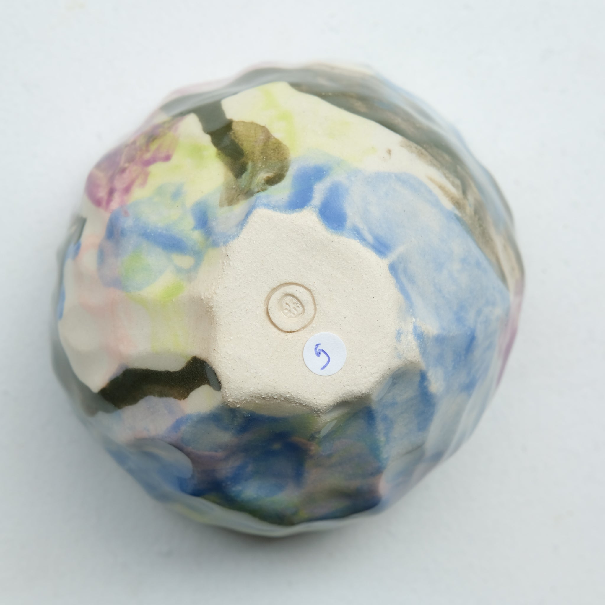 Tasse 09 en grès 180ml - multicolore de Camille Létoffé chez Brutal Ceramics
