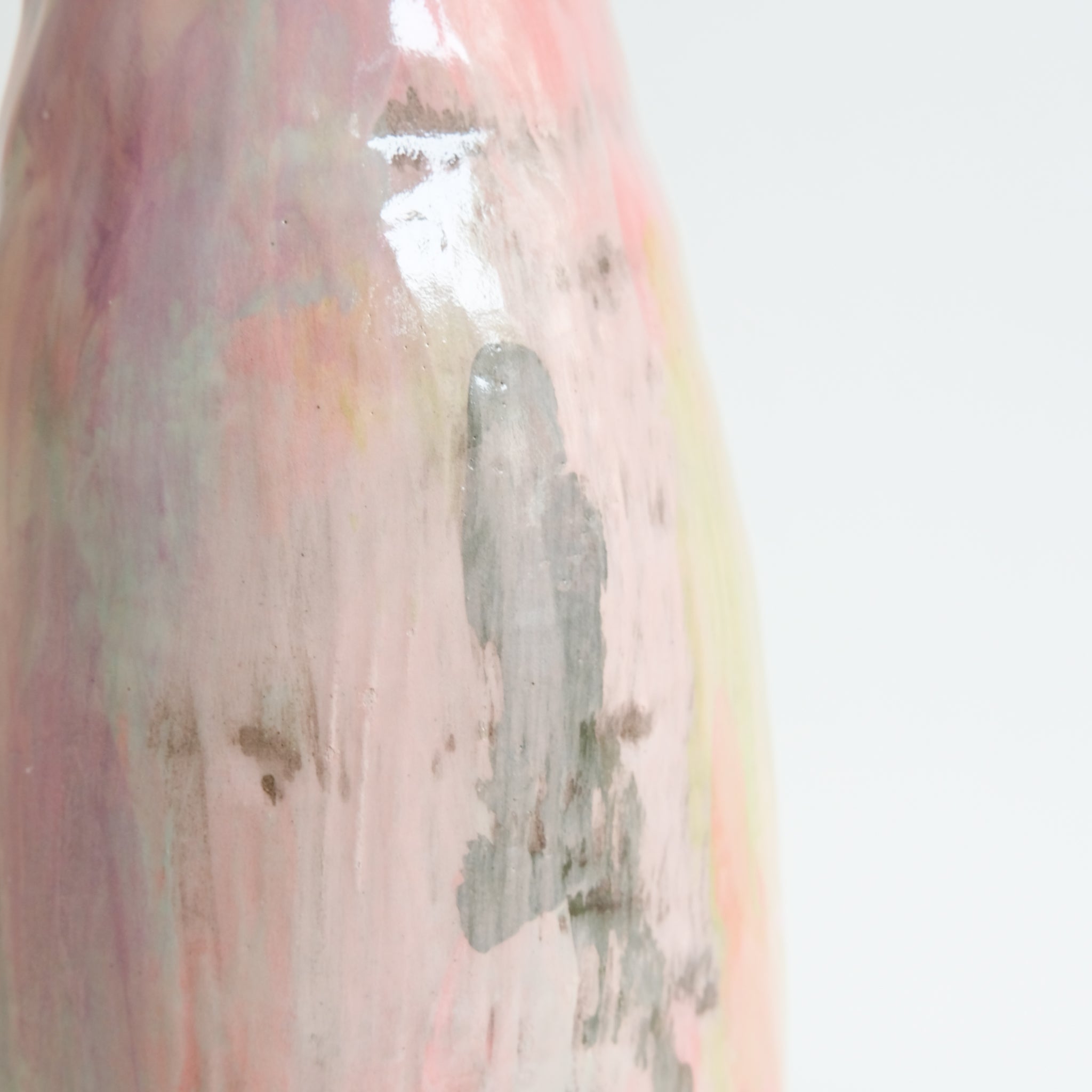 Vase en grès H 24,5cm - multicolore de Camille Létoffé chez Brutal Ceramics