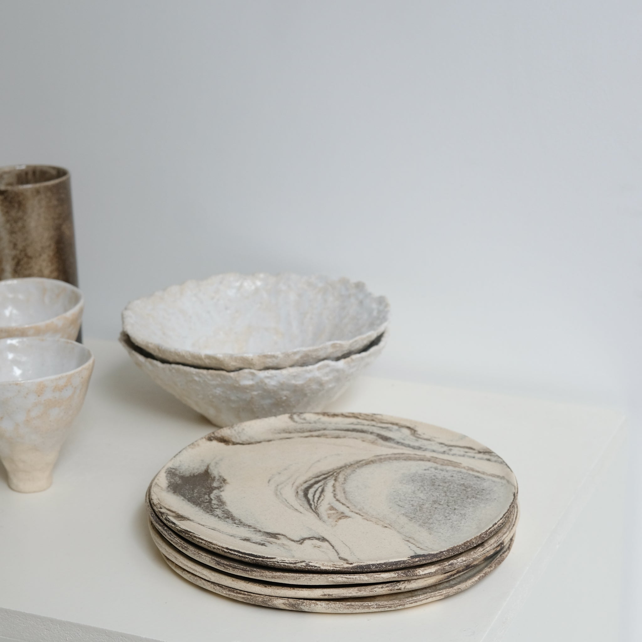 Mixed clay plate D 21cm - Beige and chocolate