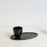 Tasse en grès noir 70ml - Noir brun de Lola Moreau chez Brutal Ceramics
