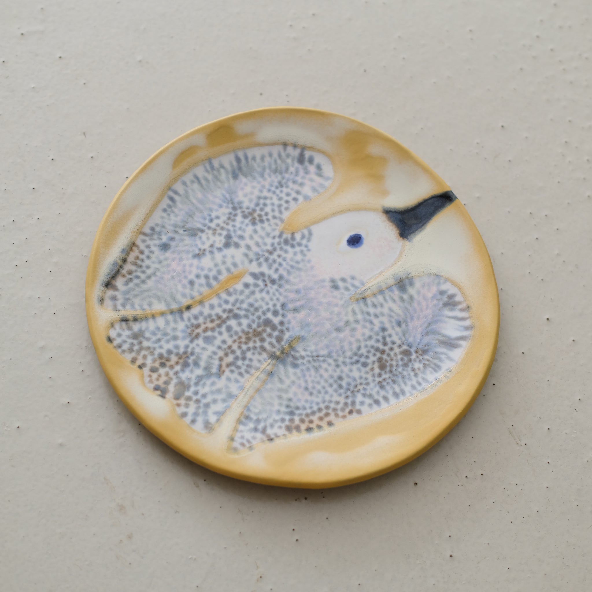 Assiette W24MY21 en grès D 18,5cm - multicolore de Marie-Yaé Suematsu chez Brutal Ceramics