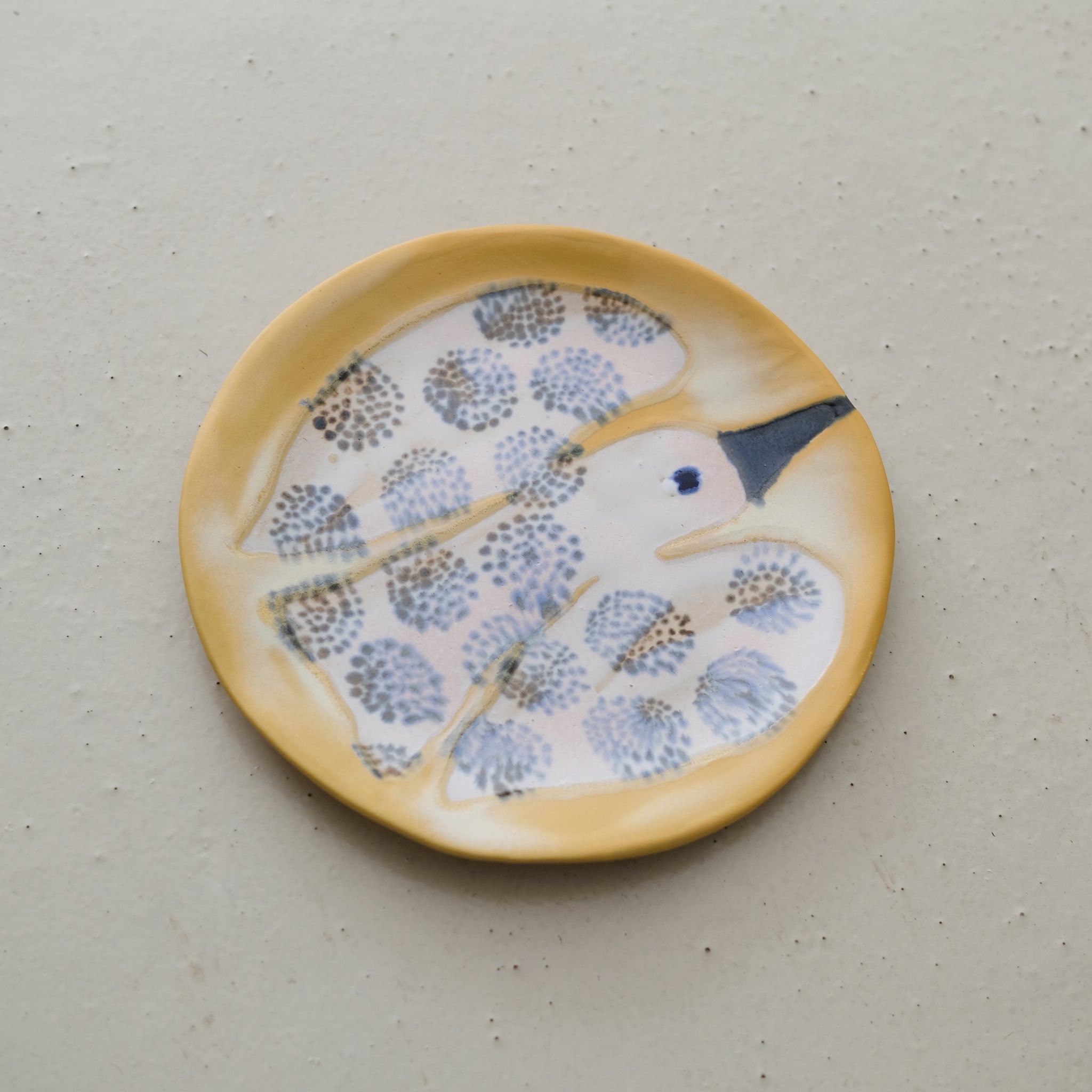 Assiette W24MY22 en grès D 18,5cm - multicolore de Marie-Yaé Suematsu chez Brutal Ceramics