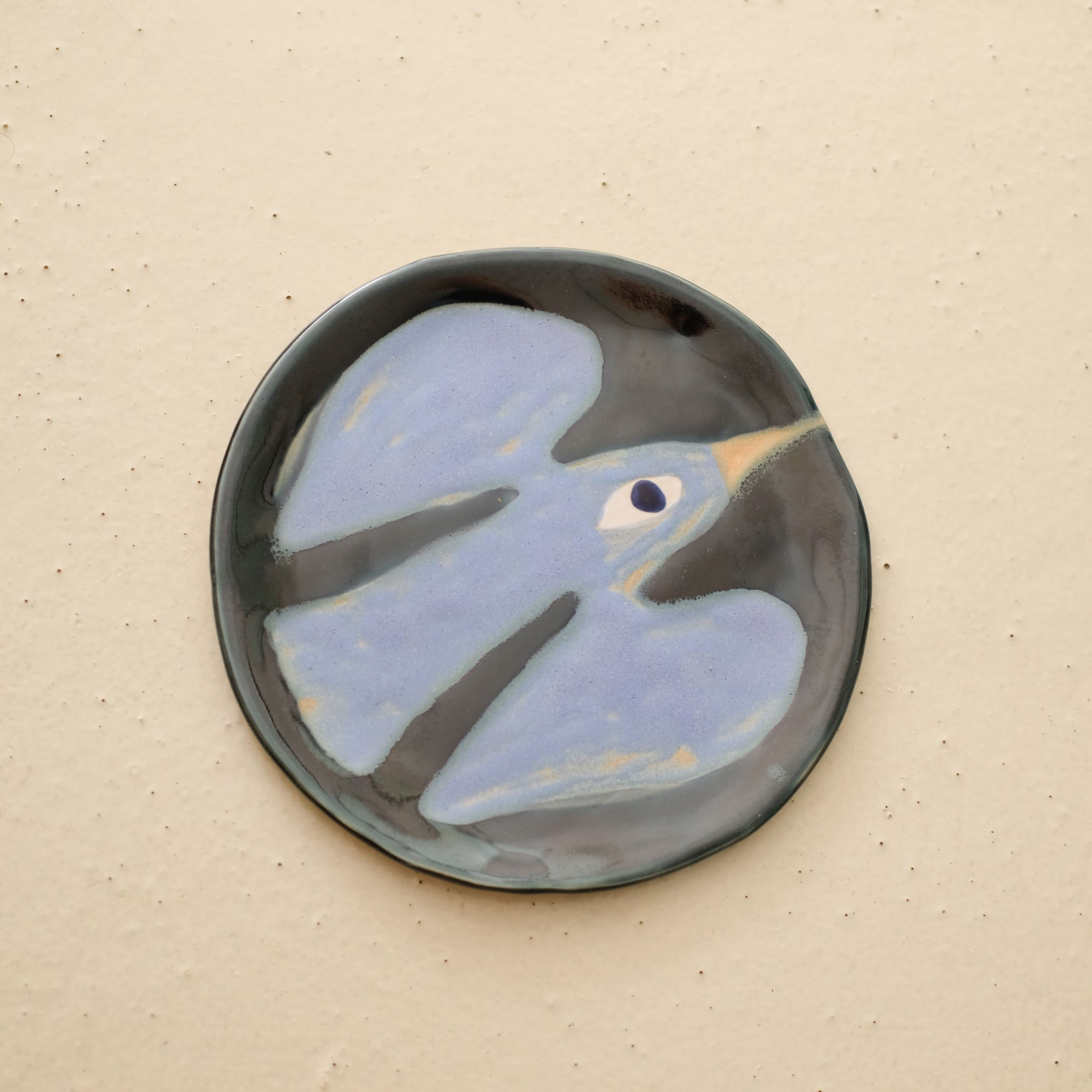Assiette W24MY26 en grès D 16,5cm - multicolore de Marie-Yaé Suematsu chez Brutal Ceramics