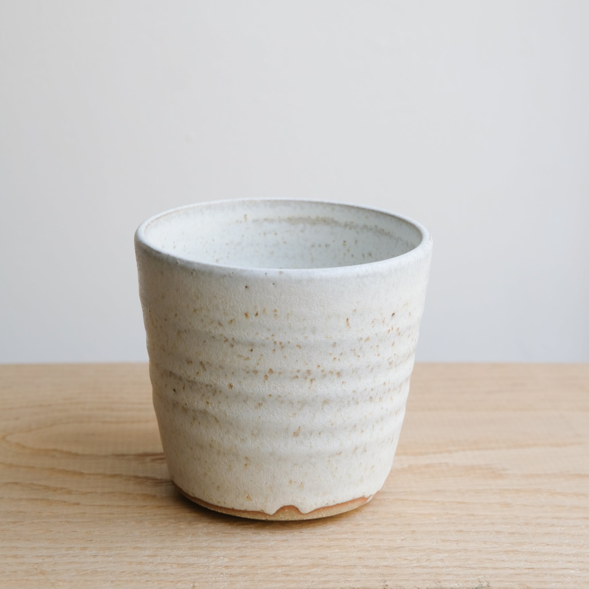 Tasse en grès 280ml - Blanc mat d'Hortense Montarnal chez Brutal Ceramics