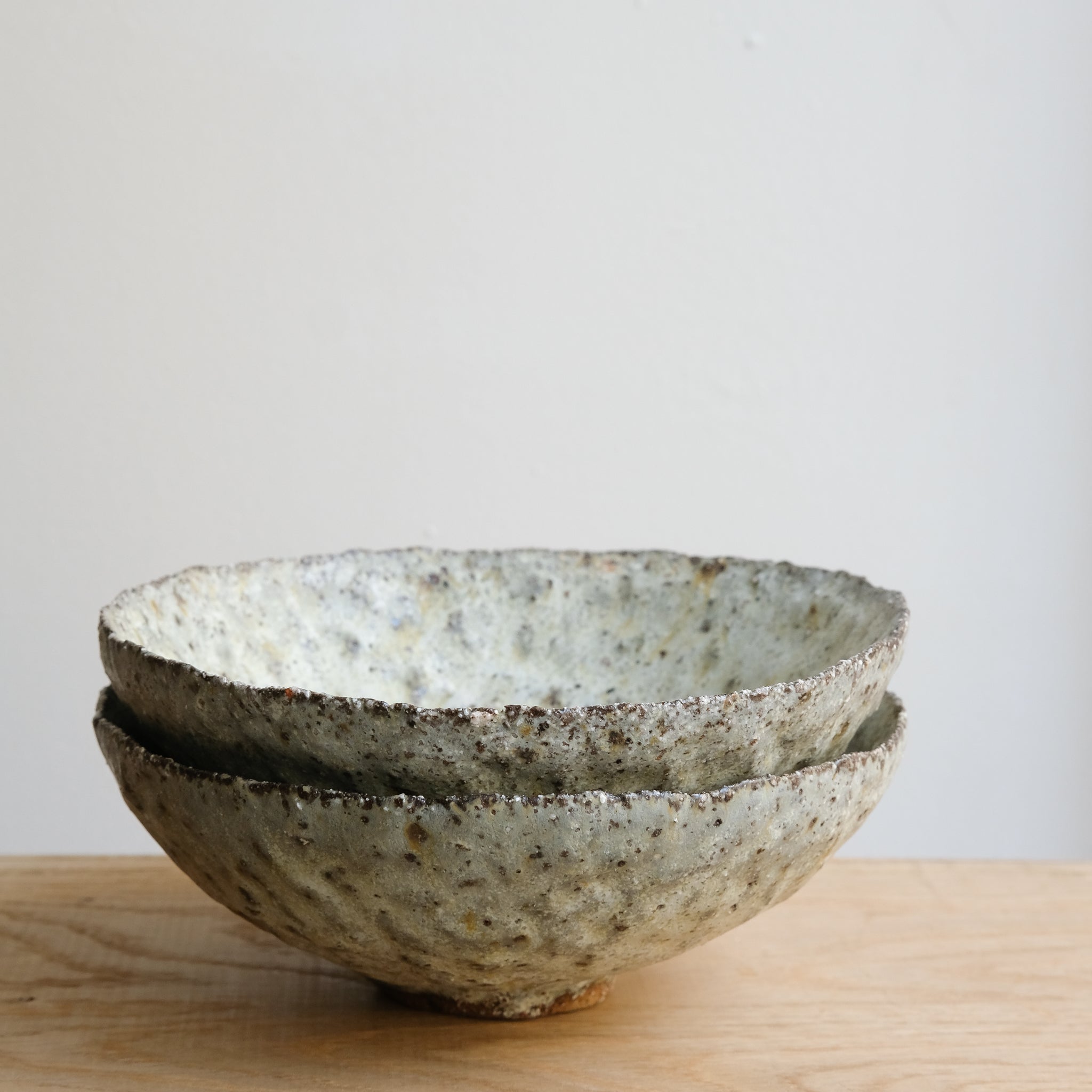 Bol en terre recoltée D 18,5m - blanc vert par Potry chez Brutal Ceramics