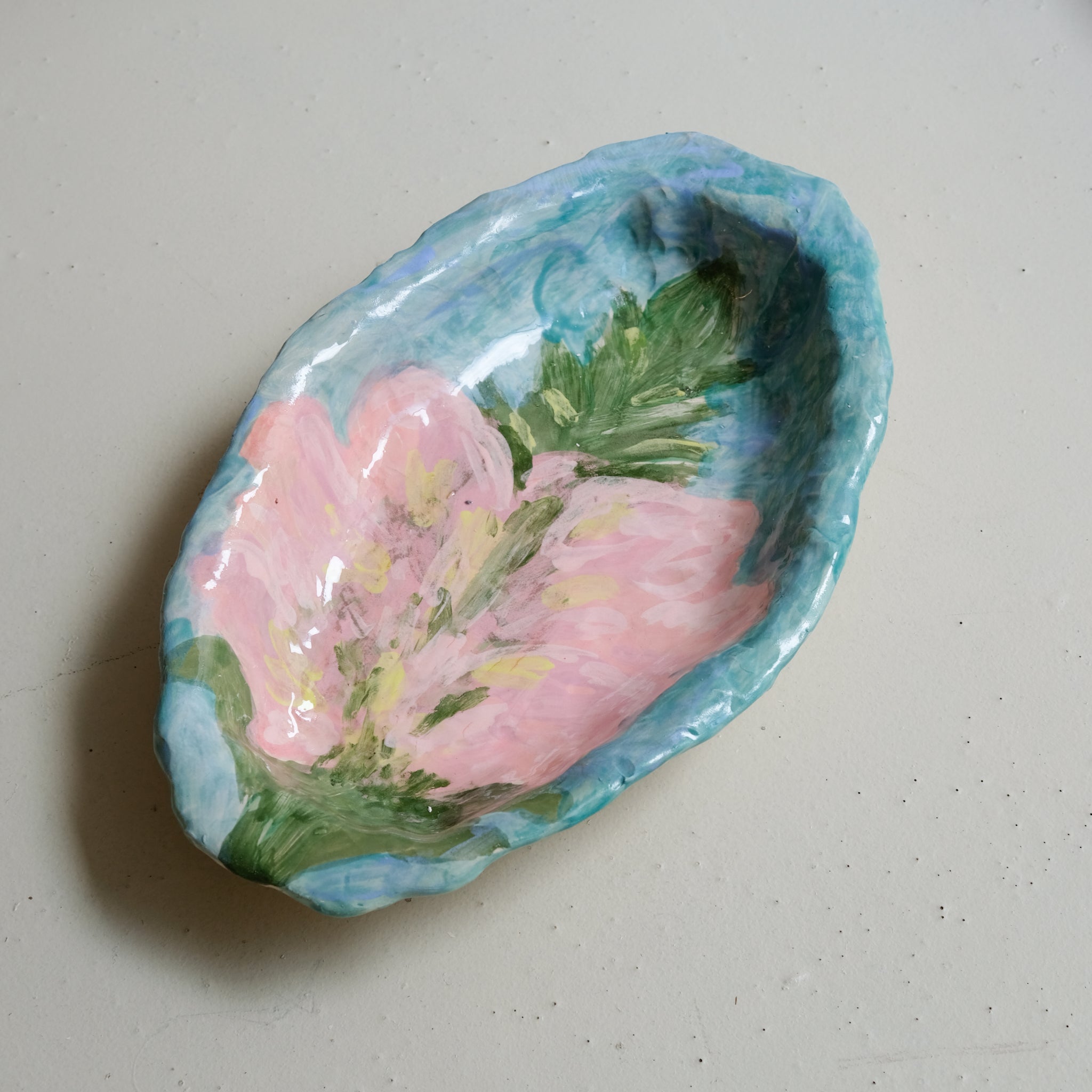 Plat SU25-04 oval en faïence L 35cm - multicolore Samantha Kerdine pour Brutal Ceramics