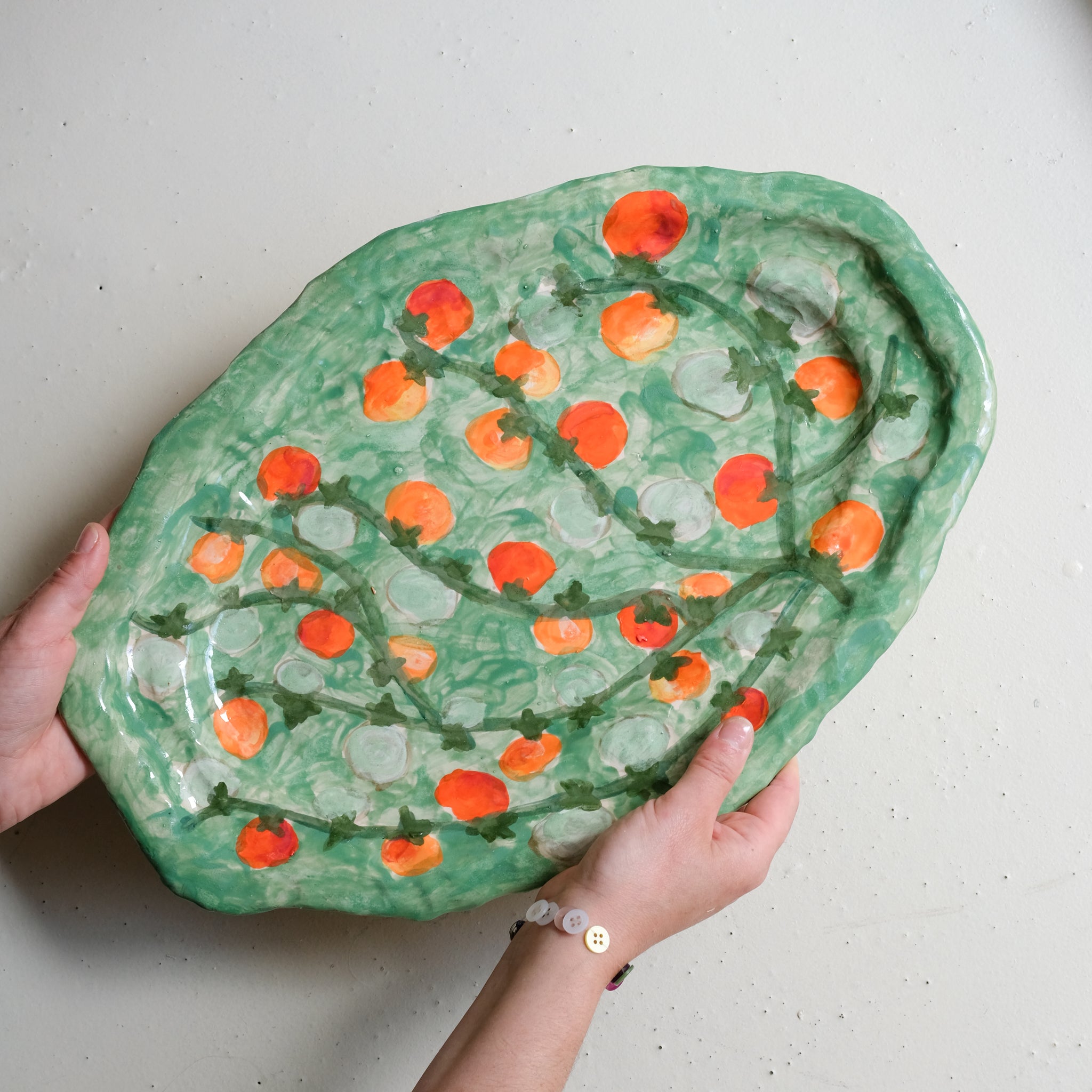 Plat SU25-01 oval en faïence L 43cm - multicolore Samantha Kerdine pour Brutal Ceramics
