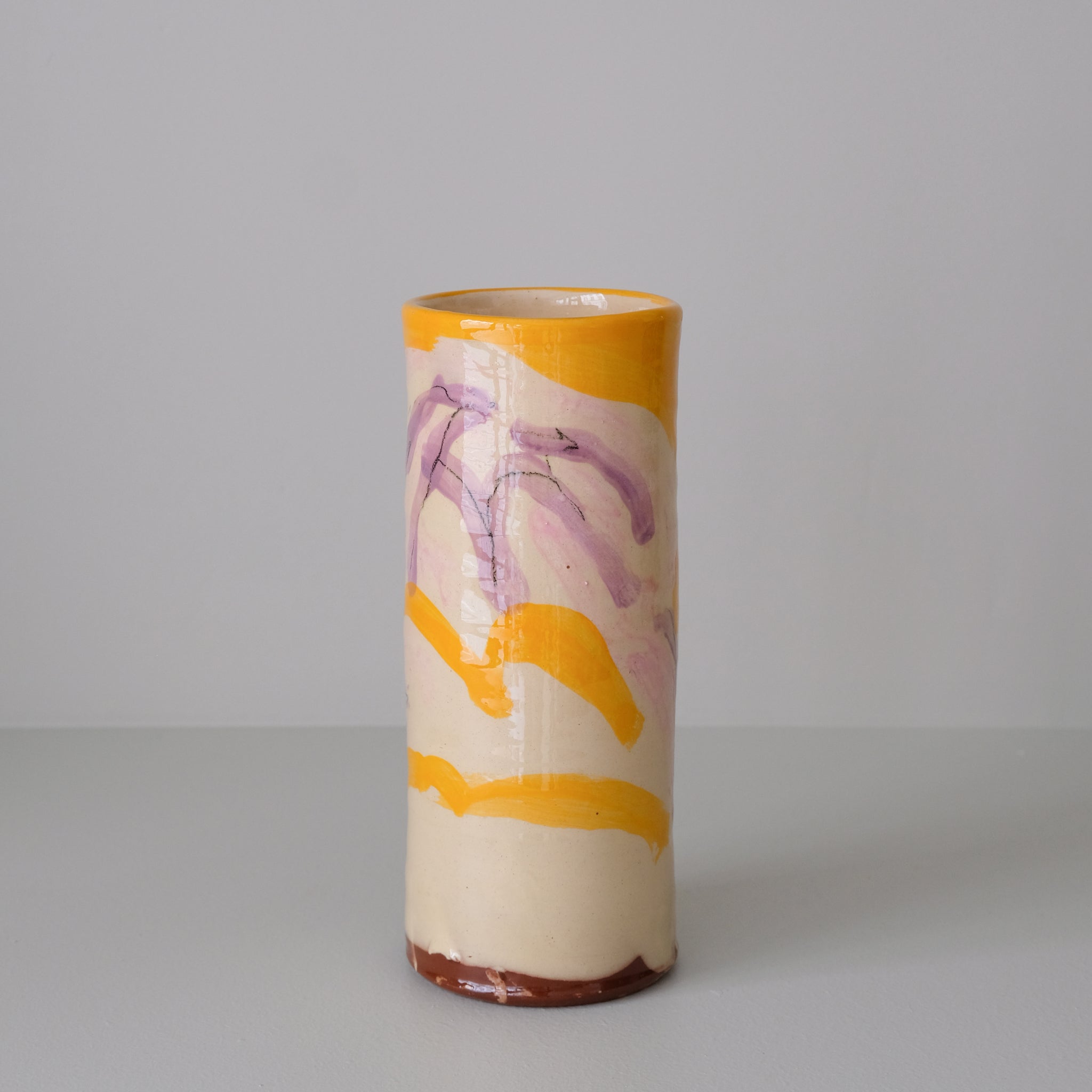 Vase 10 en faïence rouge H 23cm - Multicolore d'Héloise Bariol chez Brutal Ceramics