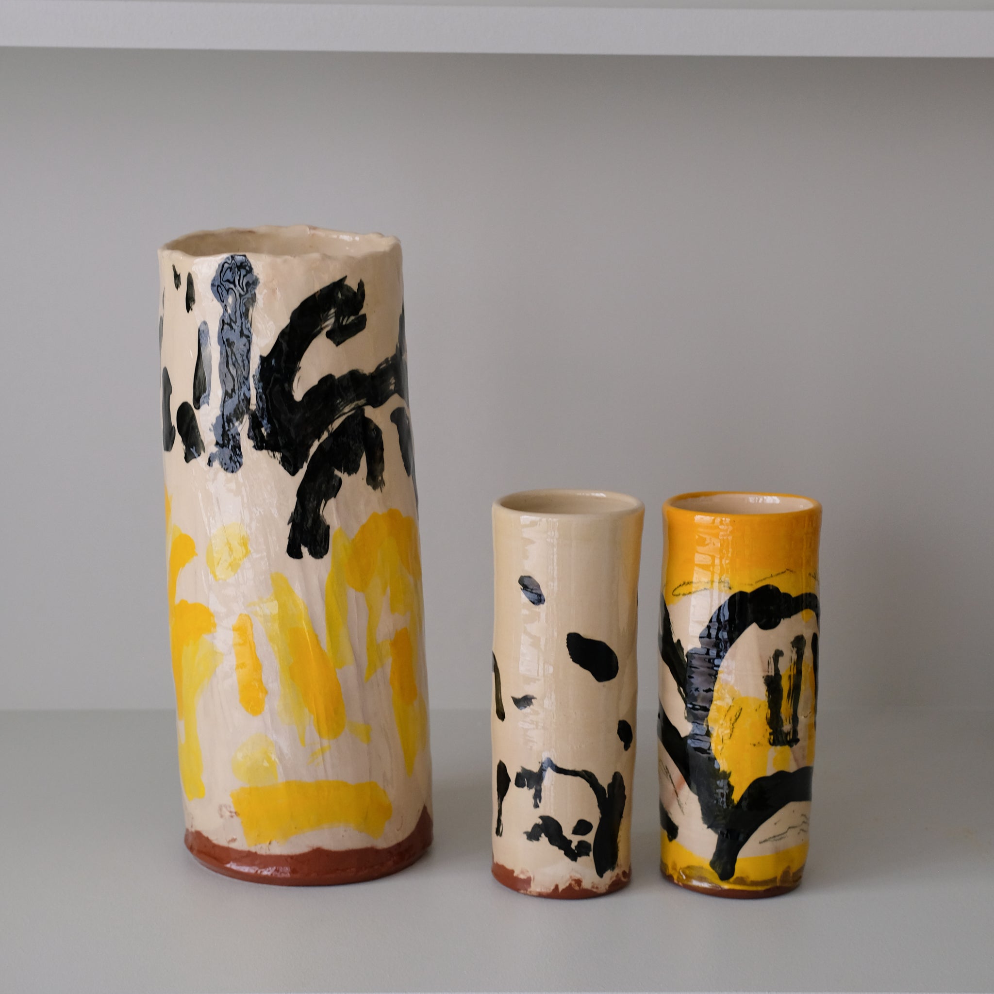 Vase en faïence rouge H 37,5cm - Multicolore d'Héloise Bariol chez Brutal Ceramics