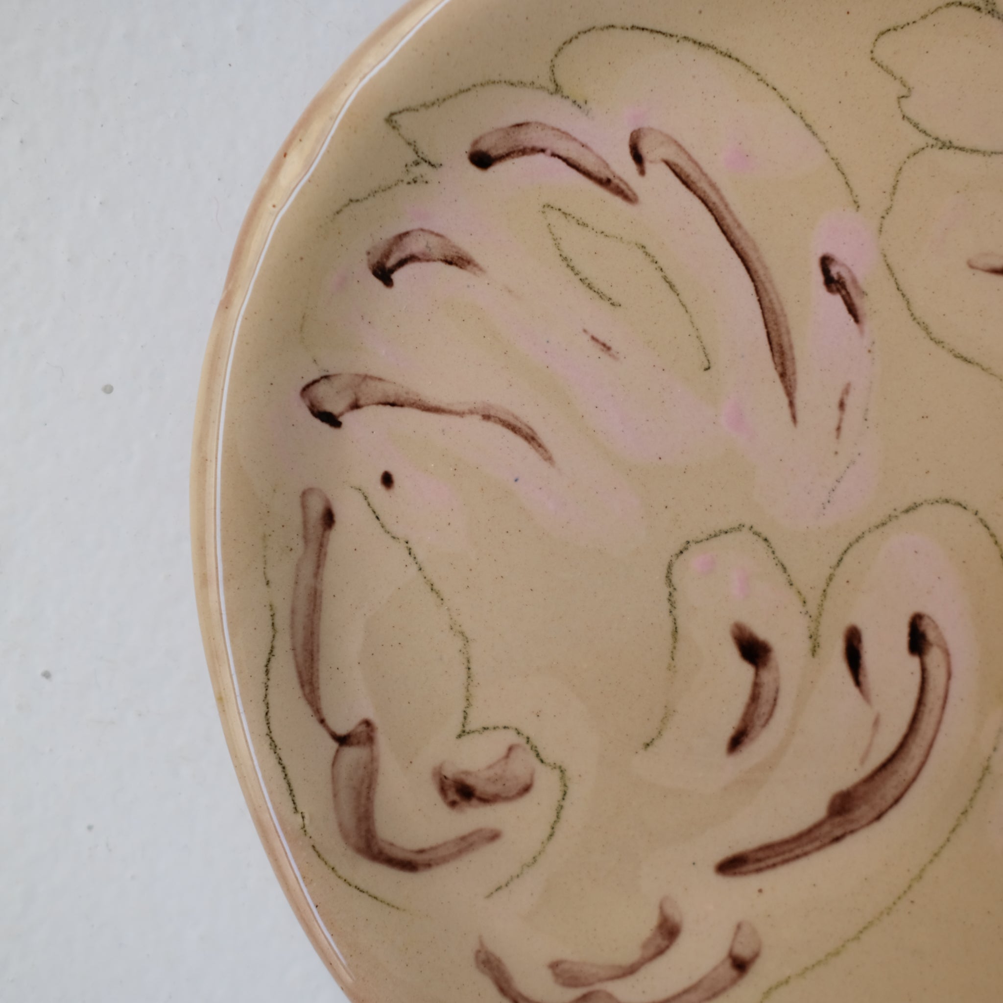 Assiette W25HB01 en faïence rouge D 19,5cm - Multicolore d'Héloise Bariol chez Brutal Ceramics