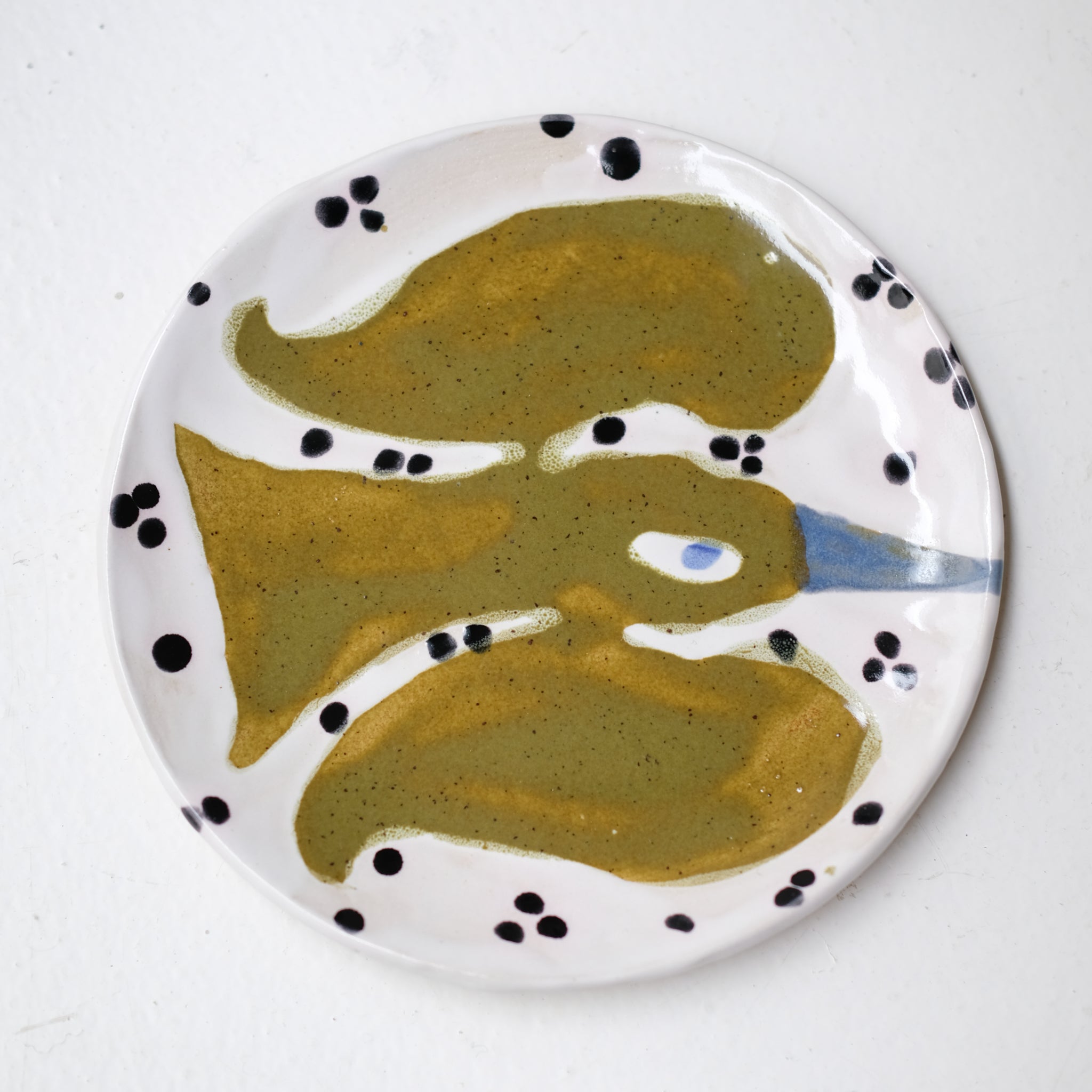 Assiette W25MY44 en grès D 16,5cm - multicolore de Marie-Yaé Suematsu chez Brutal Ceramics