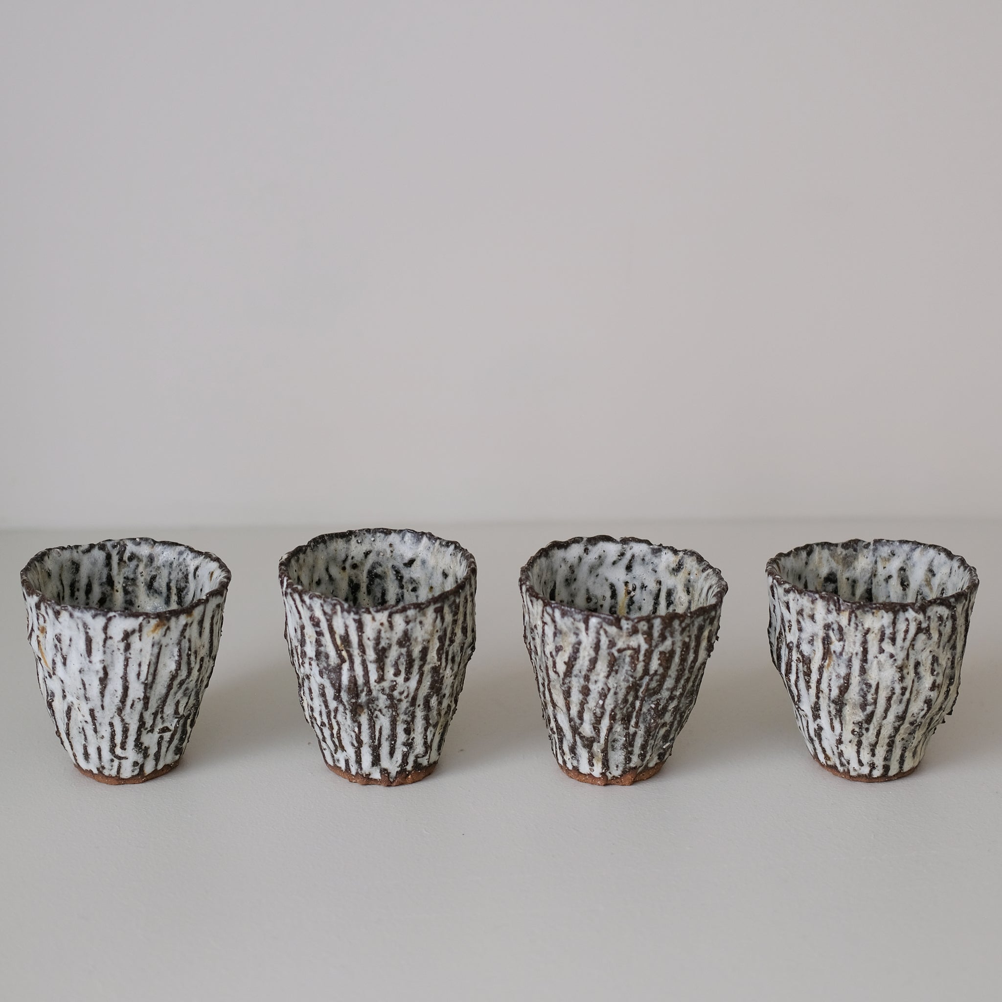 Tasse en terre recoltée 140ml -blanc mat de Potry chez Brutal Ceramics