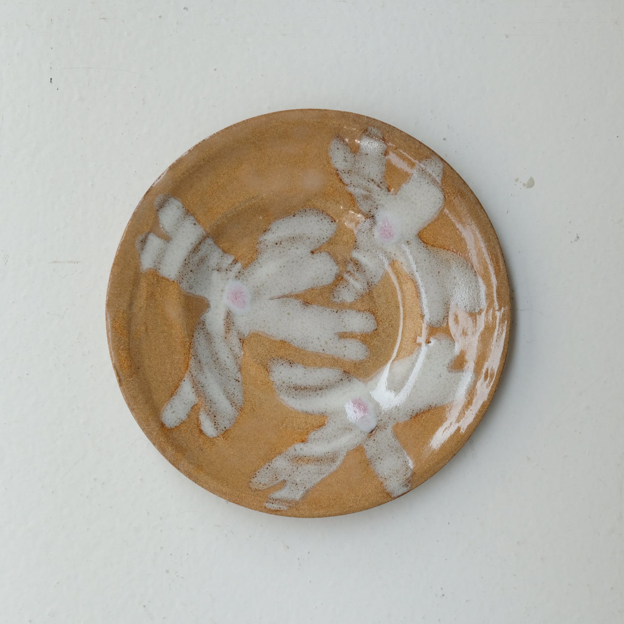Assiette en grès D 14,5cm - brun,bleu,violet d'Anne Sophie Matrella chez Brutal Ceramics