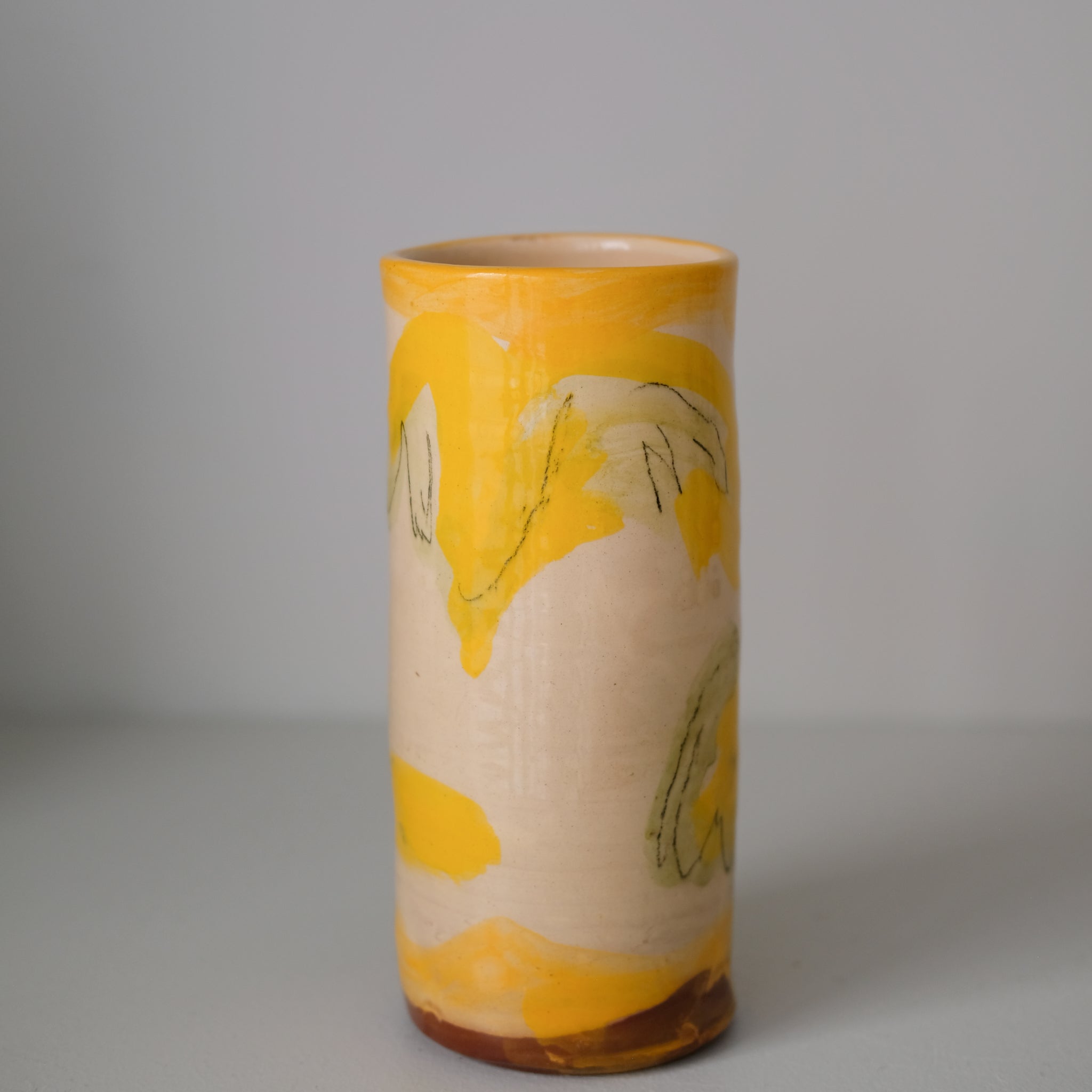 Vase SP26HB01 en faïence rouge H 23cm - Multicolore d'Héloise Bariol chez Brutal Ceramics