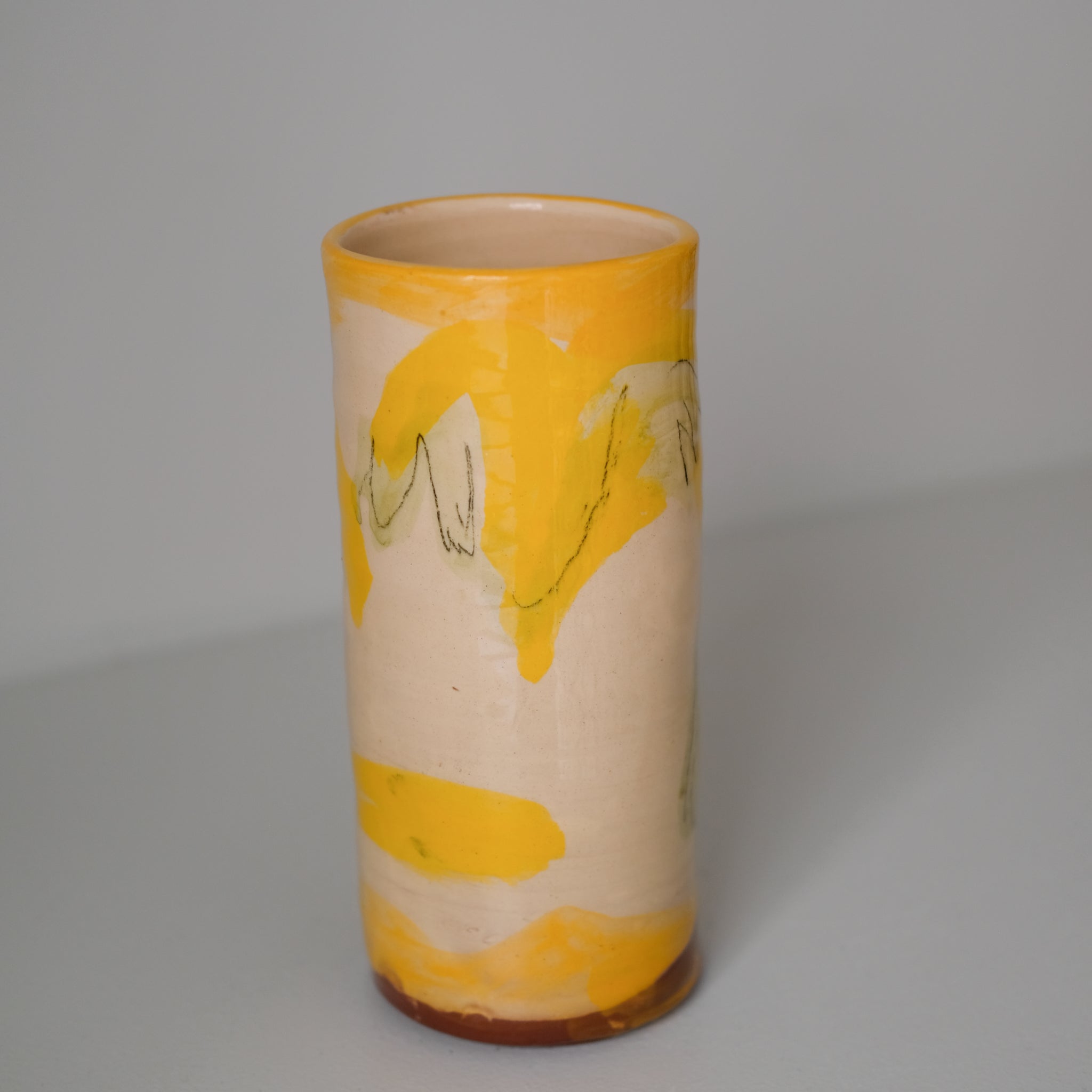 Vase SP26HB01 en faïence rouge H 23cm - Multicolore d'Héloise Bariol chez Brutal Ceramics