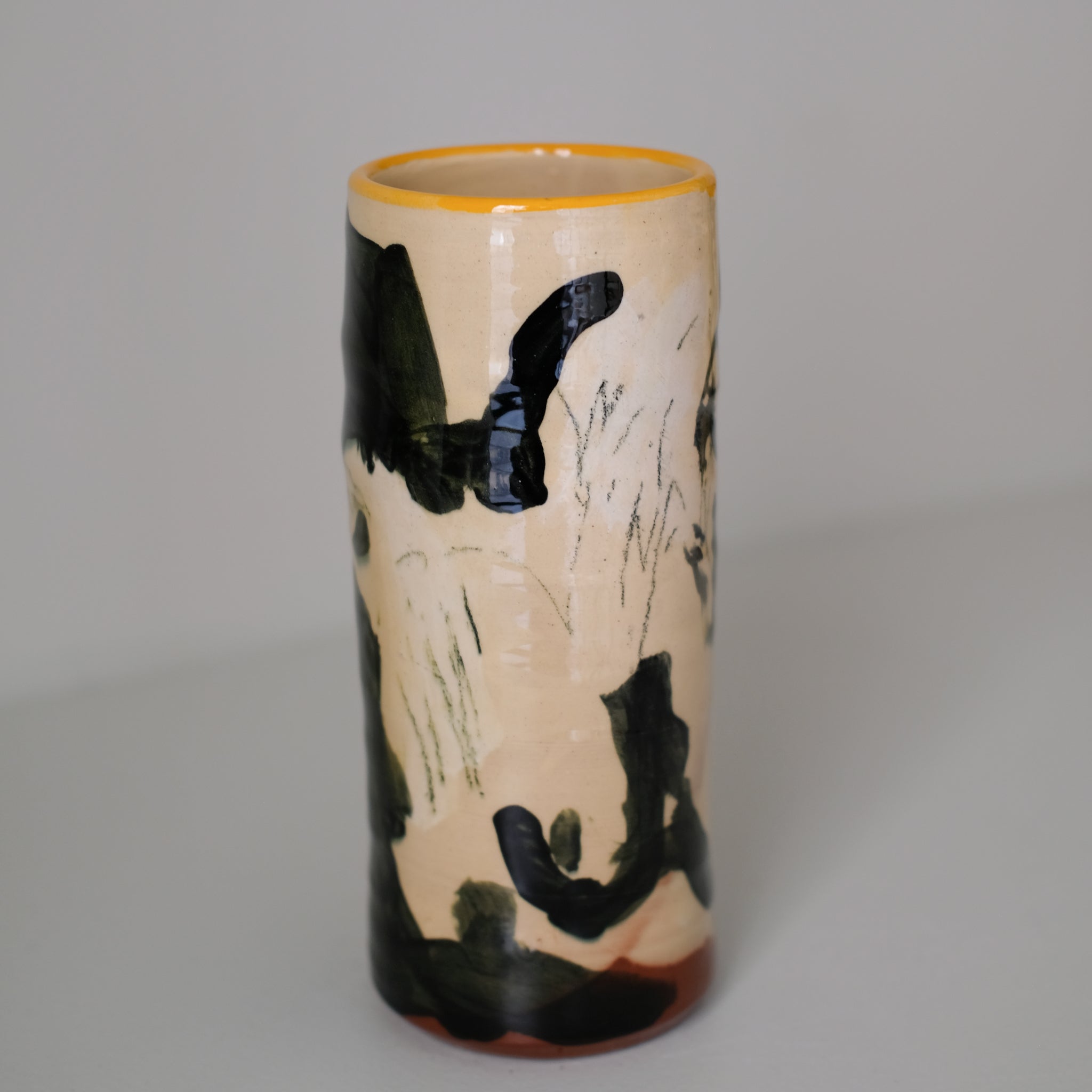 Vase SP26HB03 en faïence rouge H 23cm - Multicolore d'Héloise Bariol chez Brutal Ceramics