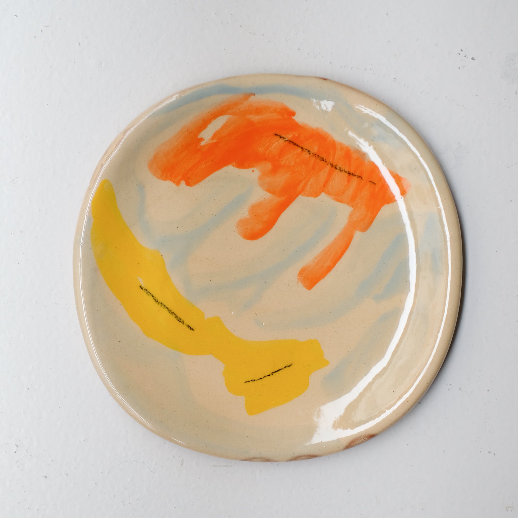 Assiette SU26HB18 en faïence rouge D 19,5cm - Multicolore d'Héloise Bariol chez Brutal Ceramics