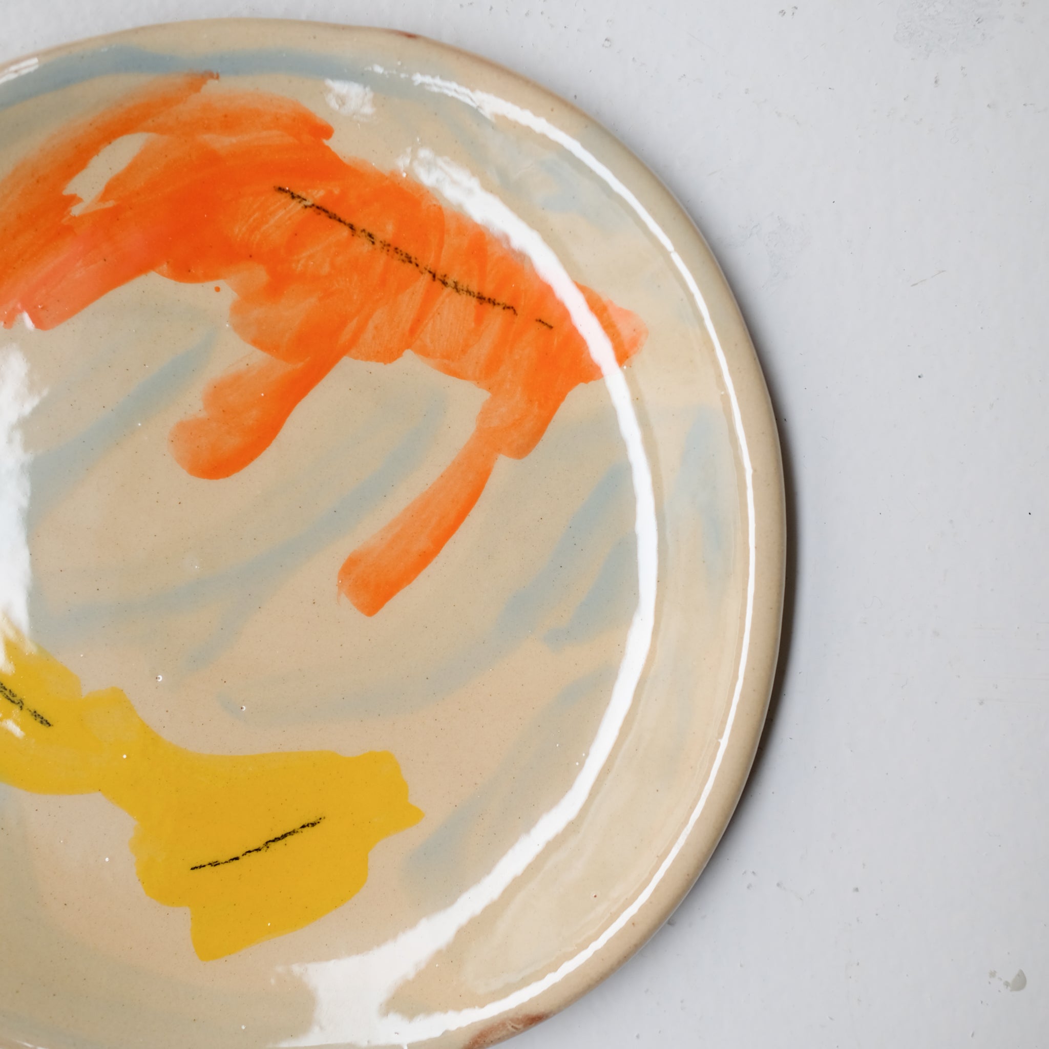 Assiette SU26HB18 en faïence rouge D 19,5cm - Multicolore d'Héloise Bariol chez Brutal Ceramics
