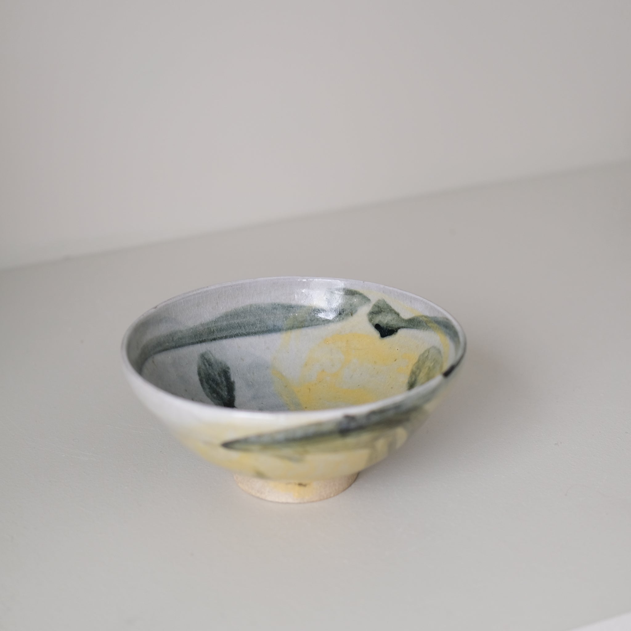 Saladier-Grand bol (I) en grès D19cm cuisson feu -multicolore de Maya Micenmacher chez Brutal Ceramics