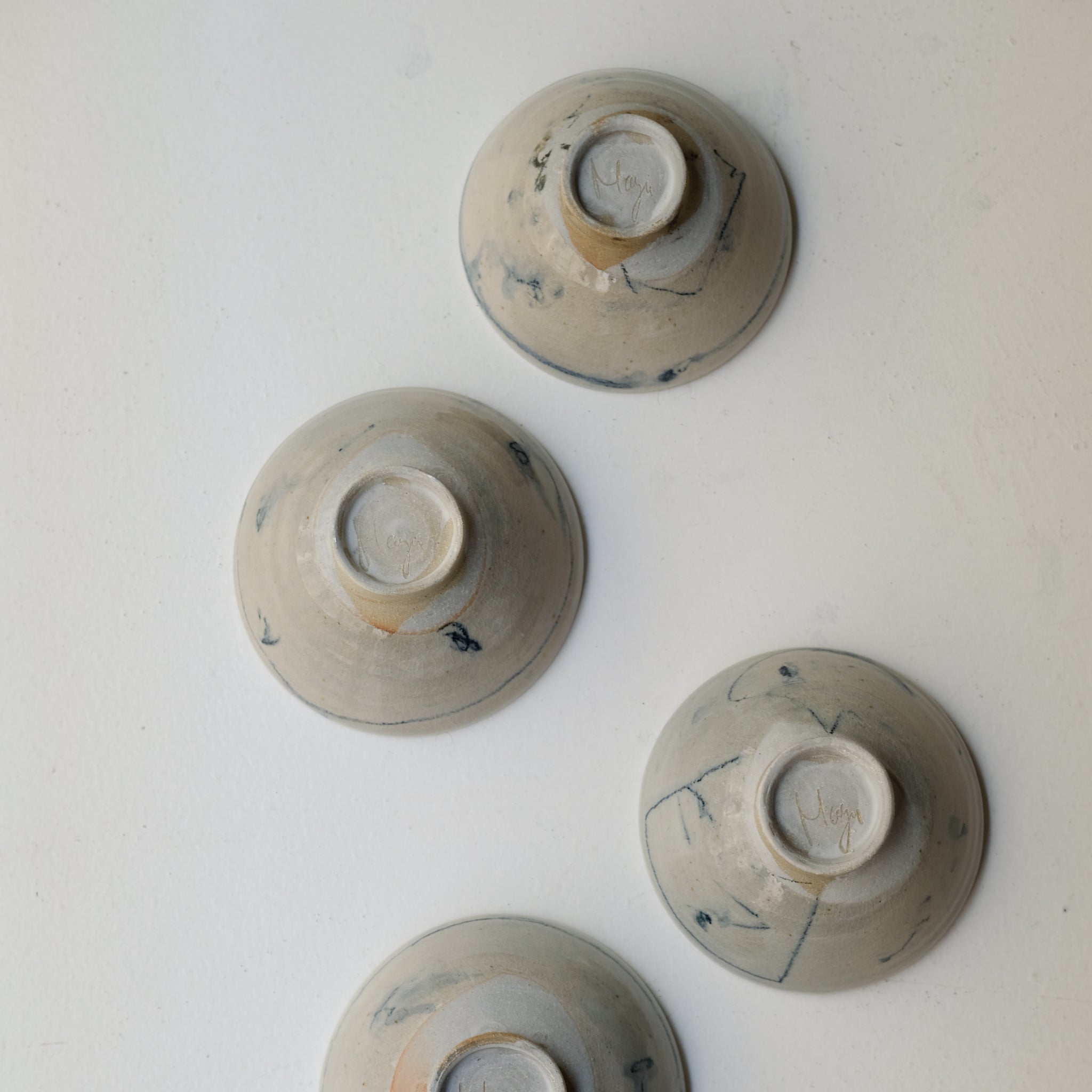 Bol (J) en grès D 15 cm cuisson feu - bleu de Maya Micenmacher chez Brutal Ceramics