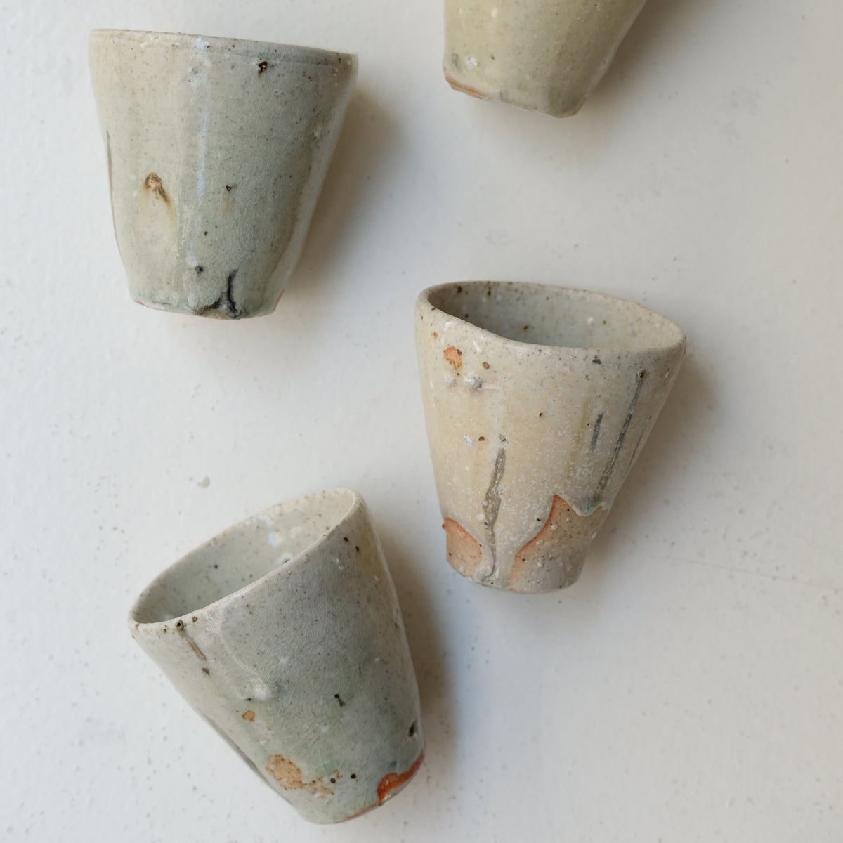 Tasse en terres locales 140ml - Blanc Vert par Benoit Audureau chez Brutal Ceramics