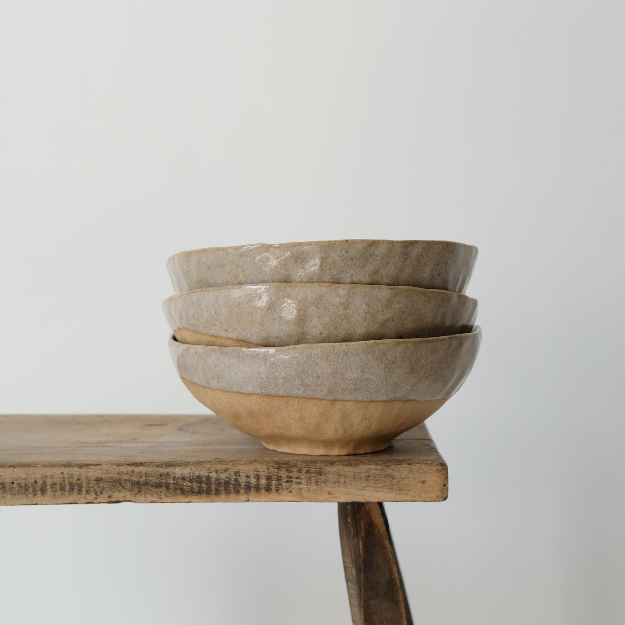 bol en grès roux de judith lasry chez Brutal Ceramics