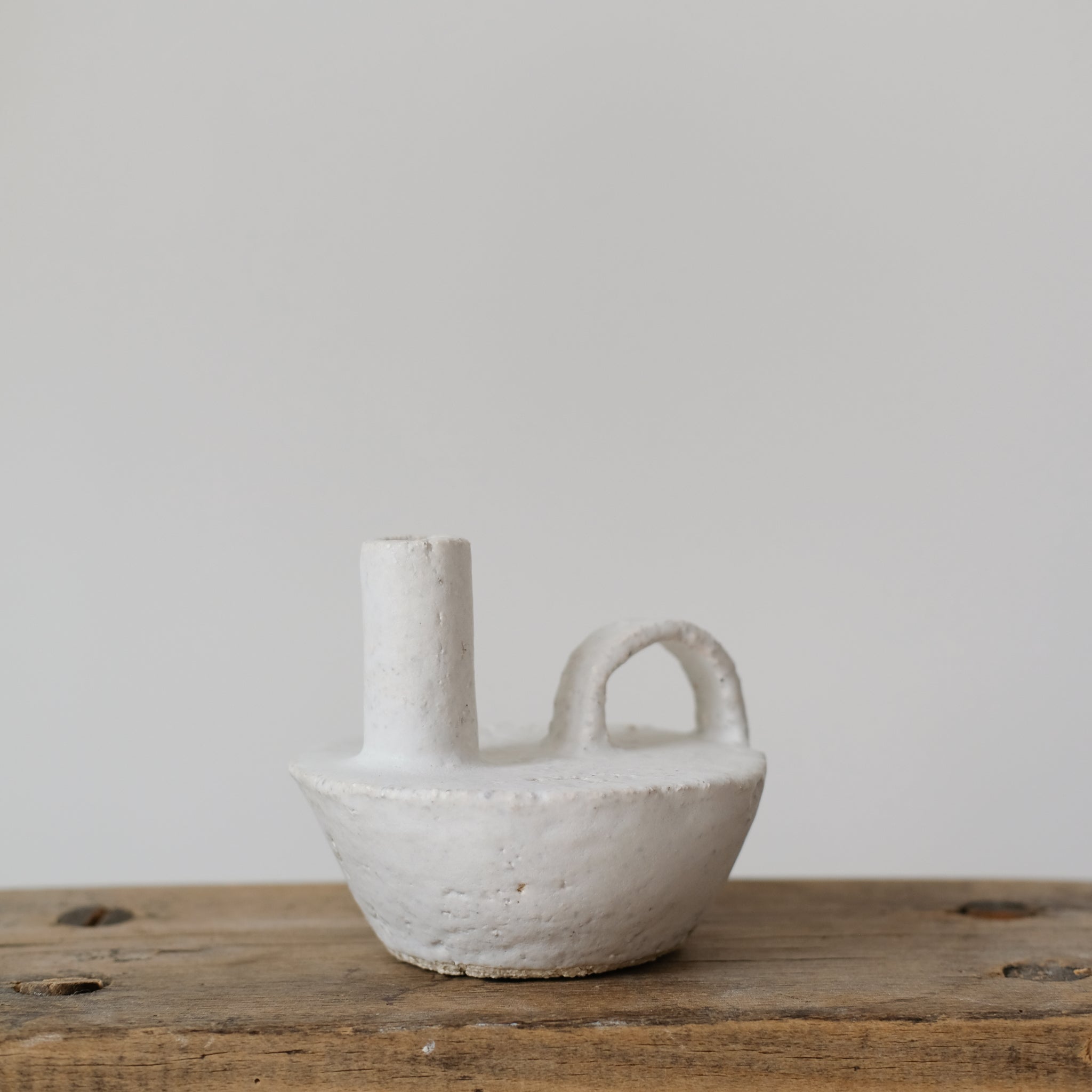 Coupe en grès mortier 003 par Catherine Dix chez Brutal Ceramics