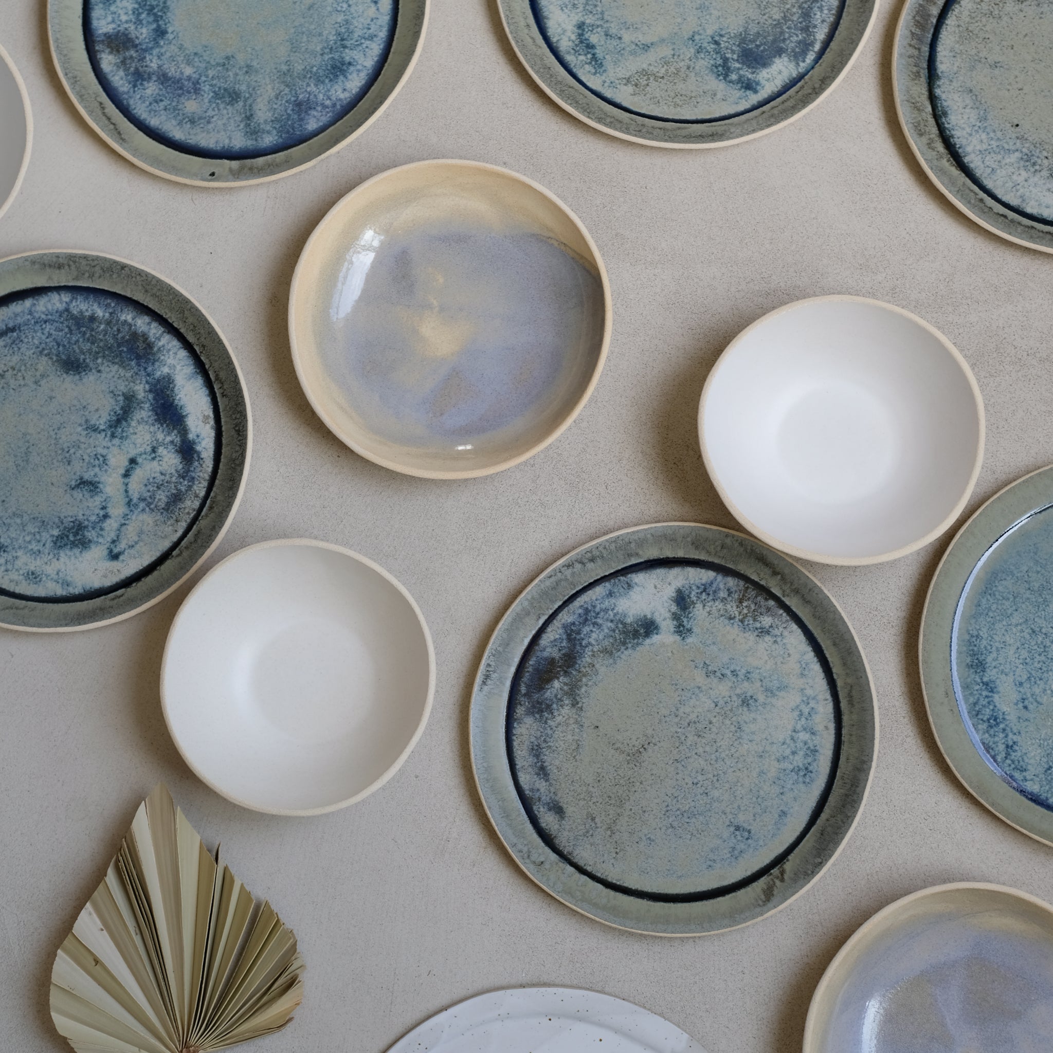 Bol en grès blanc mat par Lucie Faucon chez Brutal Ceramics