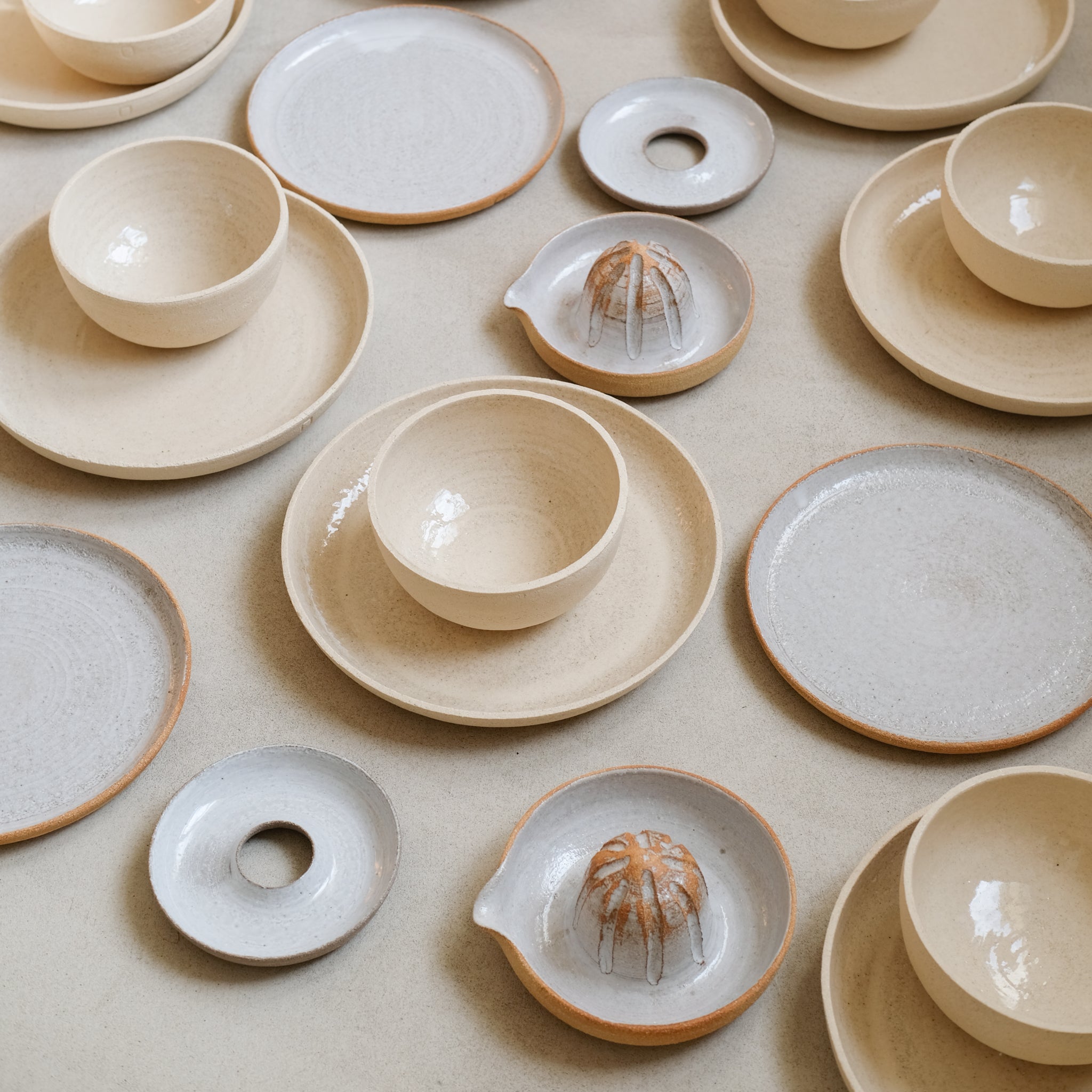 Bol en grès blanc chamotté par Studio Racines chez Brutal Ceramics