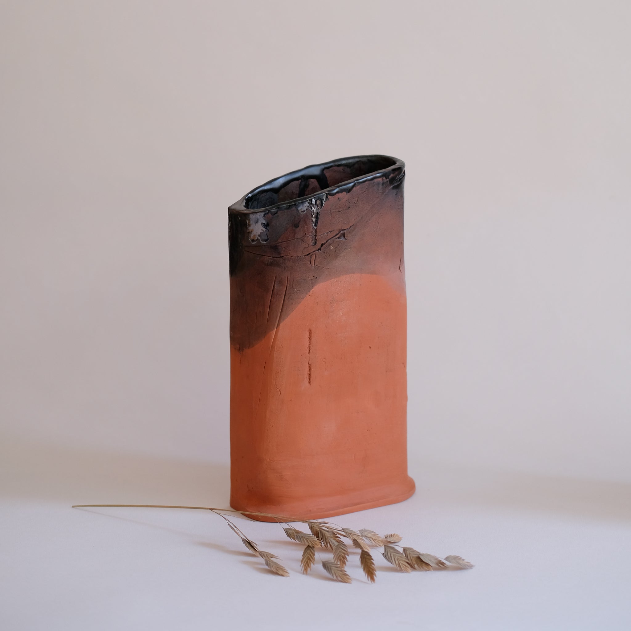 Vase Kume 29 par Emmanuelle Roule pour Brutal Ceramics