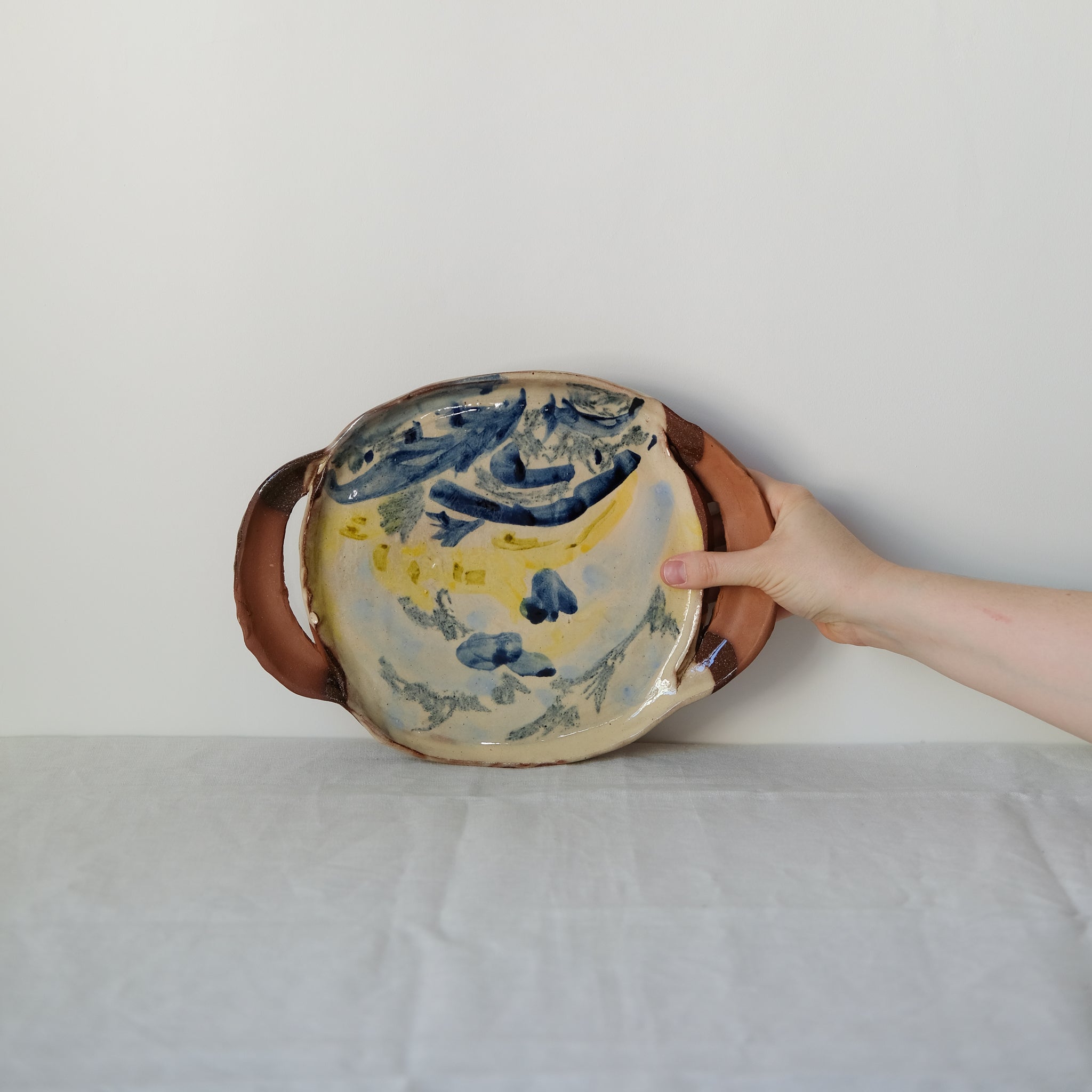 Plat Ansé 04 multicolore par Héloïse Bariol chez Brutal Ceramics