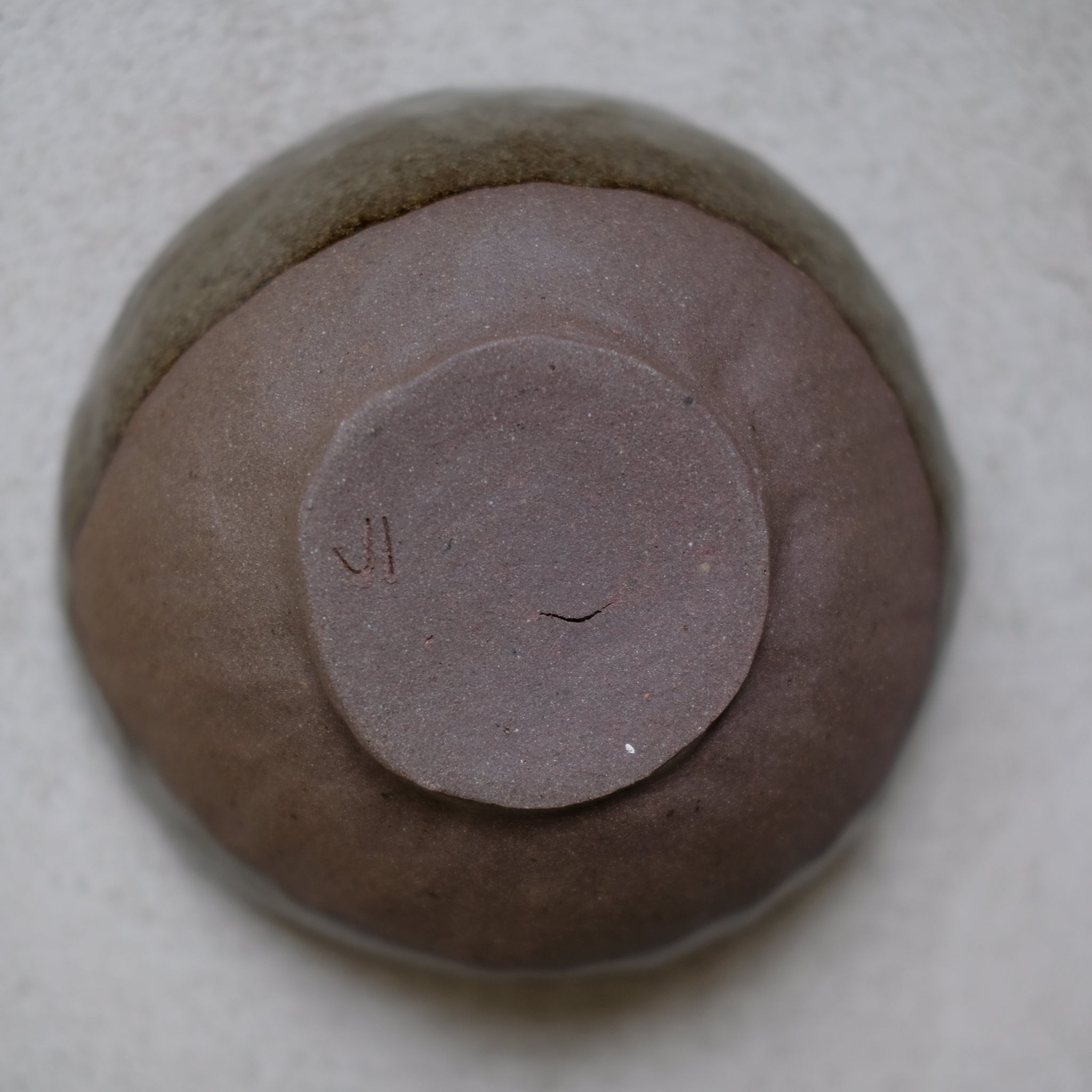 Bol en grès rouge, bleu gris de Judith Lasry chez Brutal Ceramics