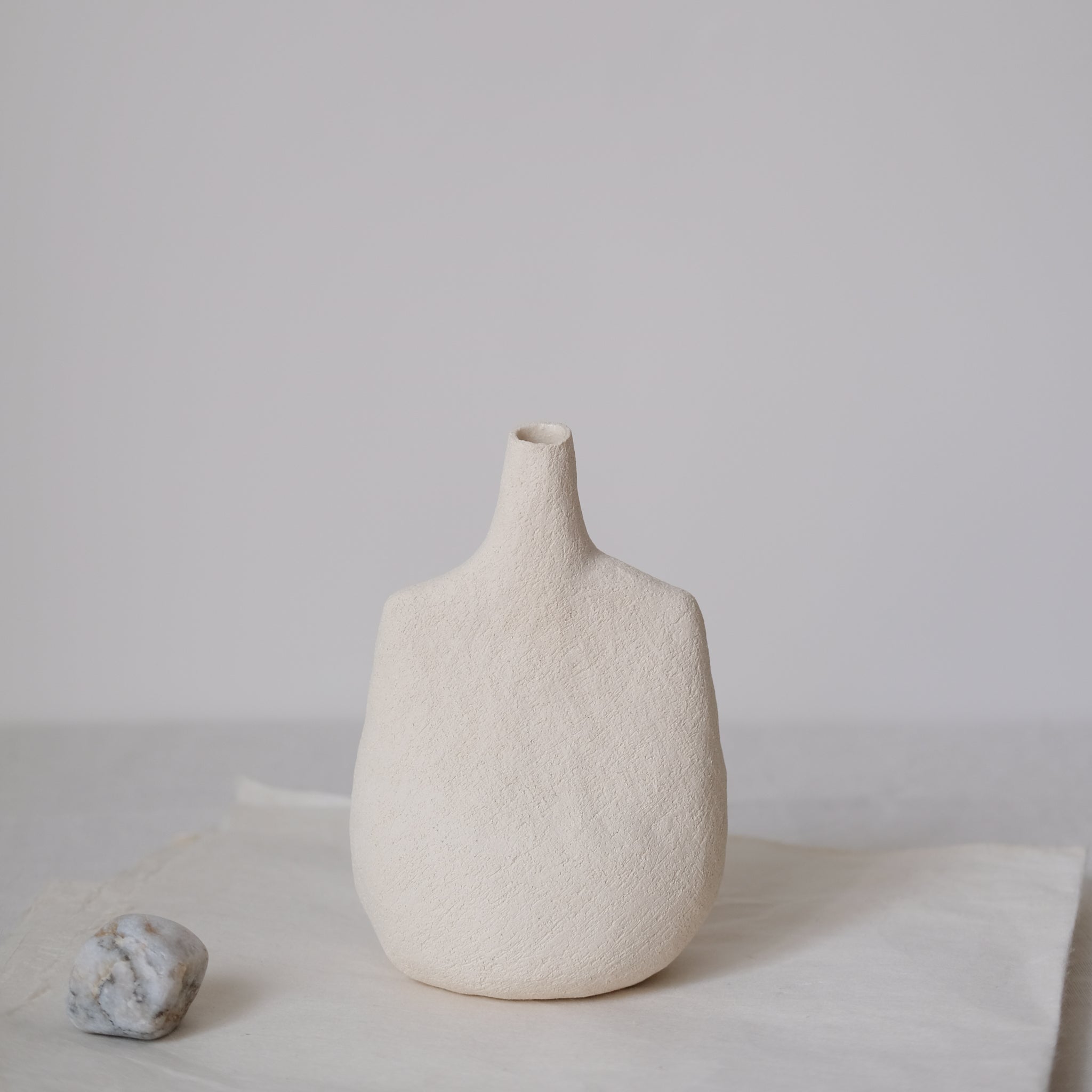 Grand vase Oiseau_04 - Blanc par Stéphanie Petit chez Brutal