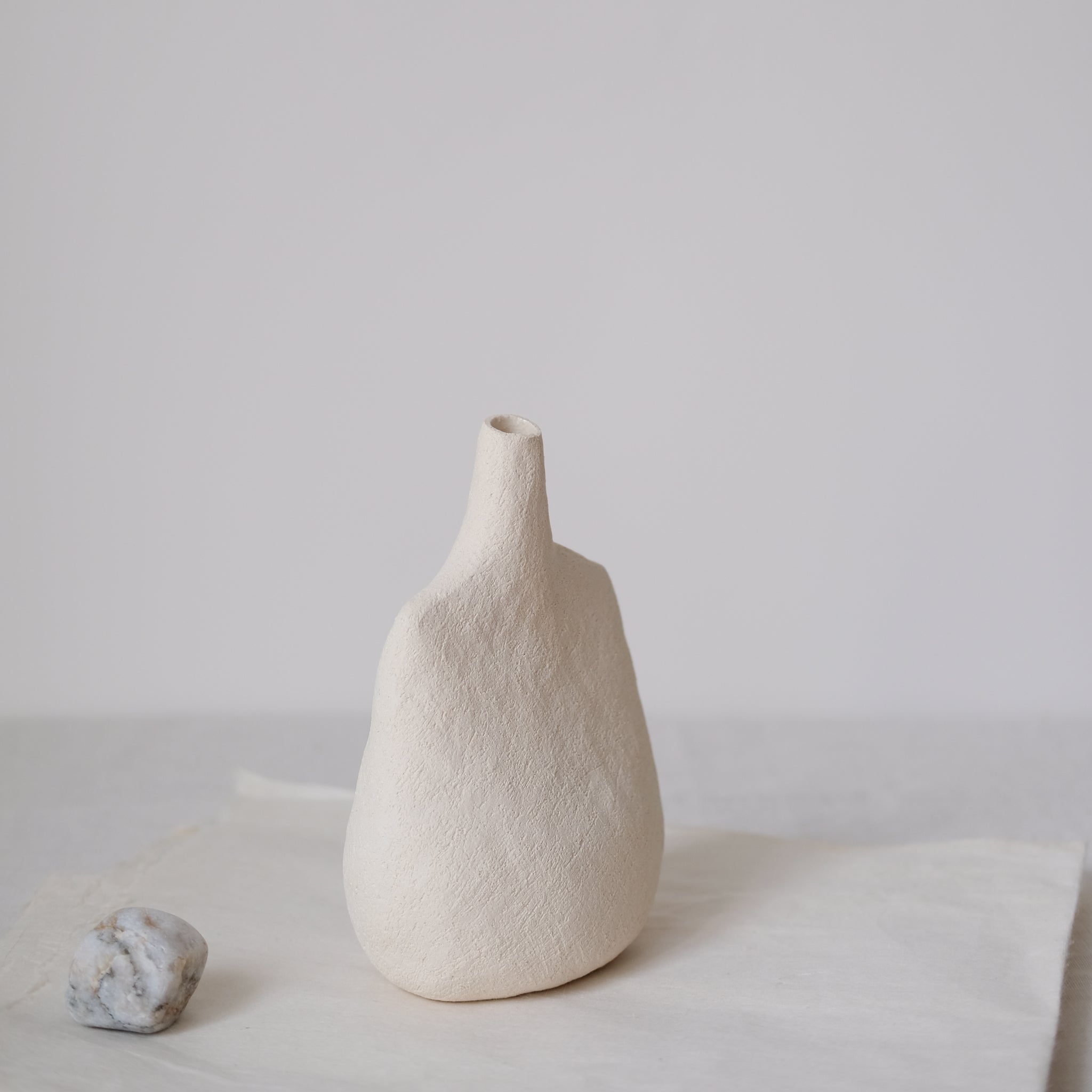 Grand vase Oiseau_04 - Blanc par Stéphanie Petit chez Brutal
