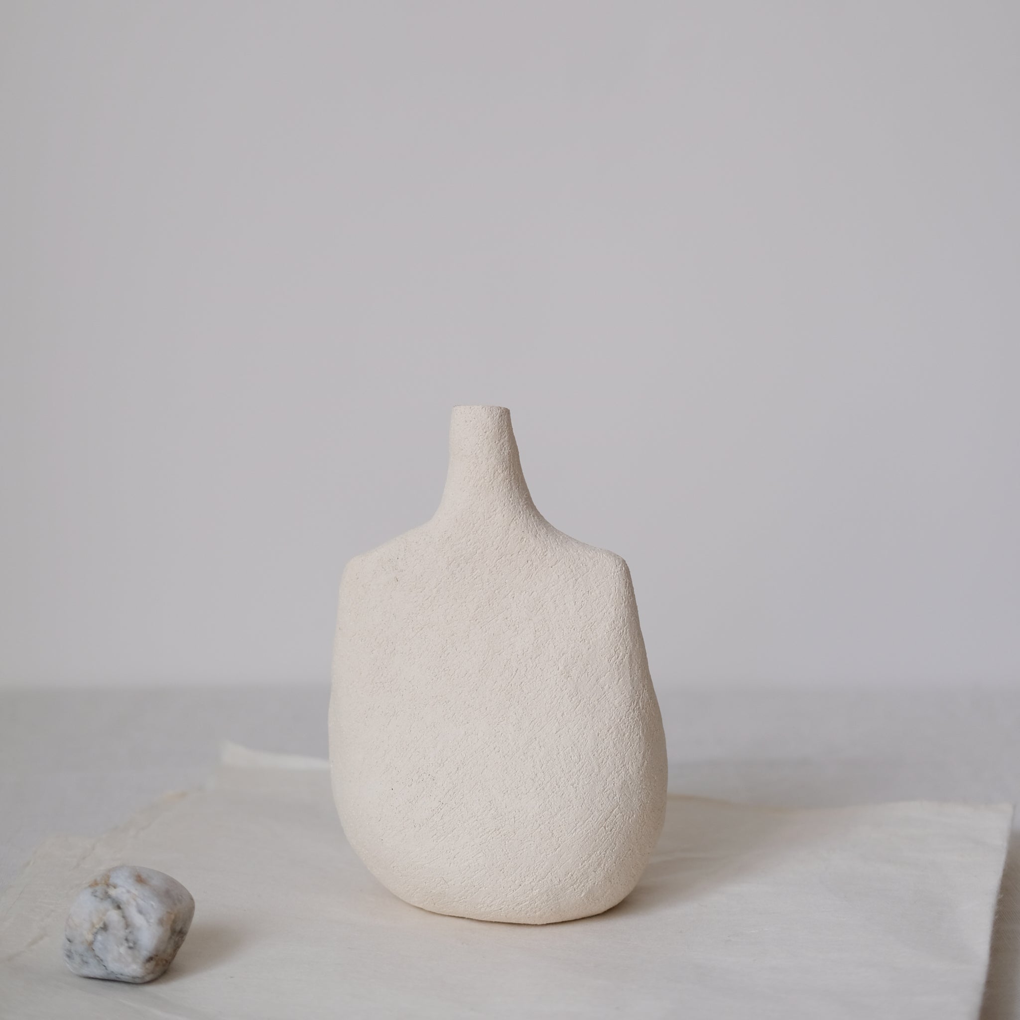 Grand vase Oiseau_04 - Blanc par Stéphanie Petit chez Brutal